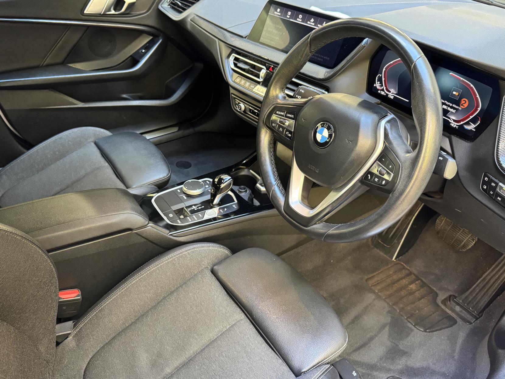 BMW 2 Series Gran Coupe 1.5 218i Sport (LCP) Saloon 4dr Petrol DCT Euro 6 (s/s) (136 ps)