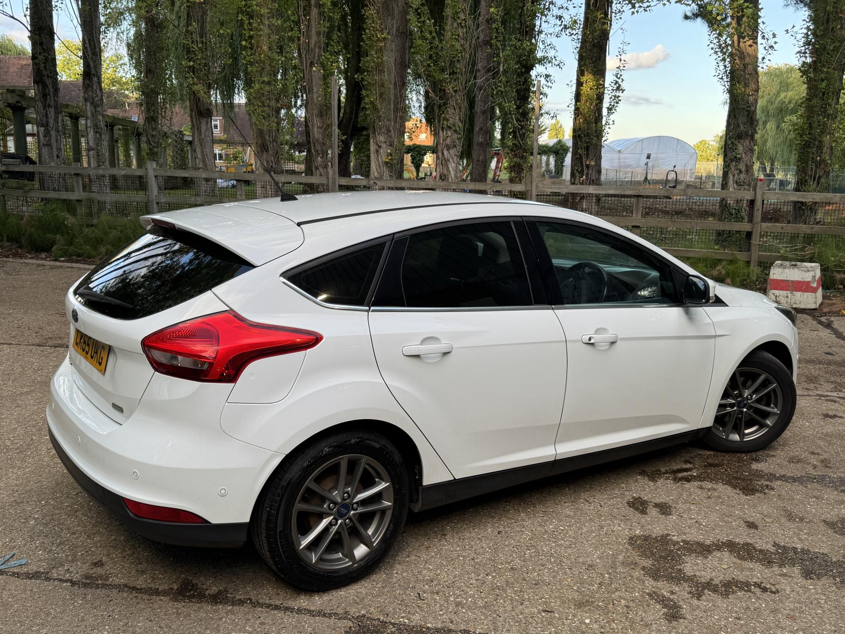 Ford Focus 1.0T EcoBoost Zetec Hatchback 5dr Petrol Manual Euro 6 (s/s) (125 ps)
