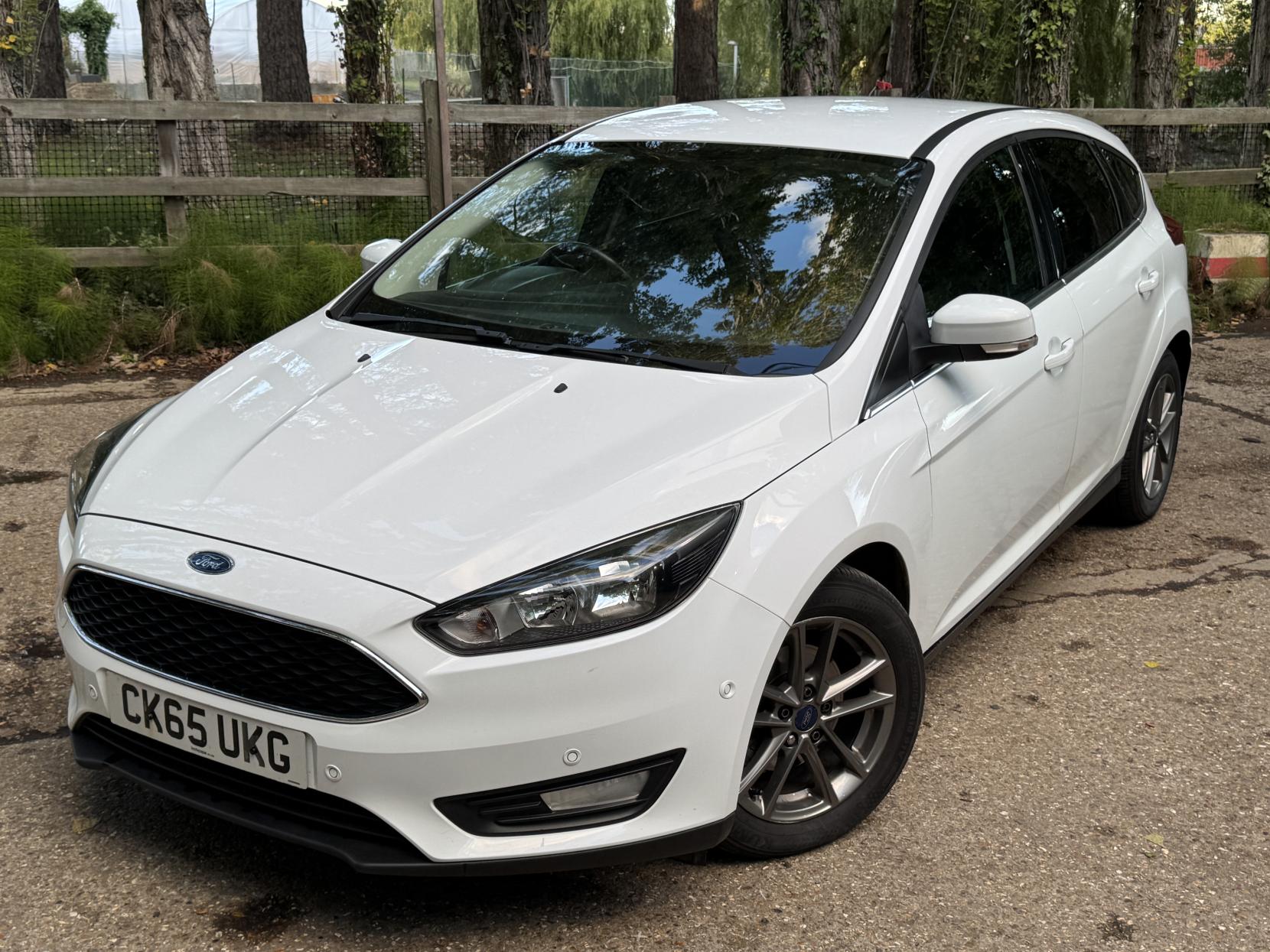 Ford Focus 1.0T EcoBoost Zetec Hatchback 5dr Petrol Manual Euro 6 (s/s) (125 ps)