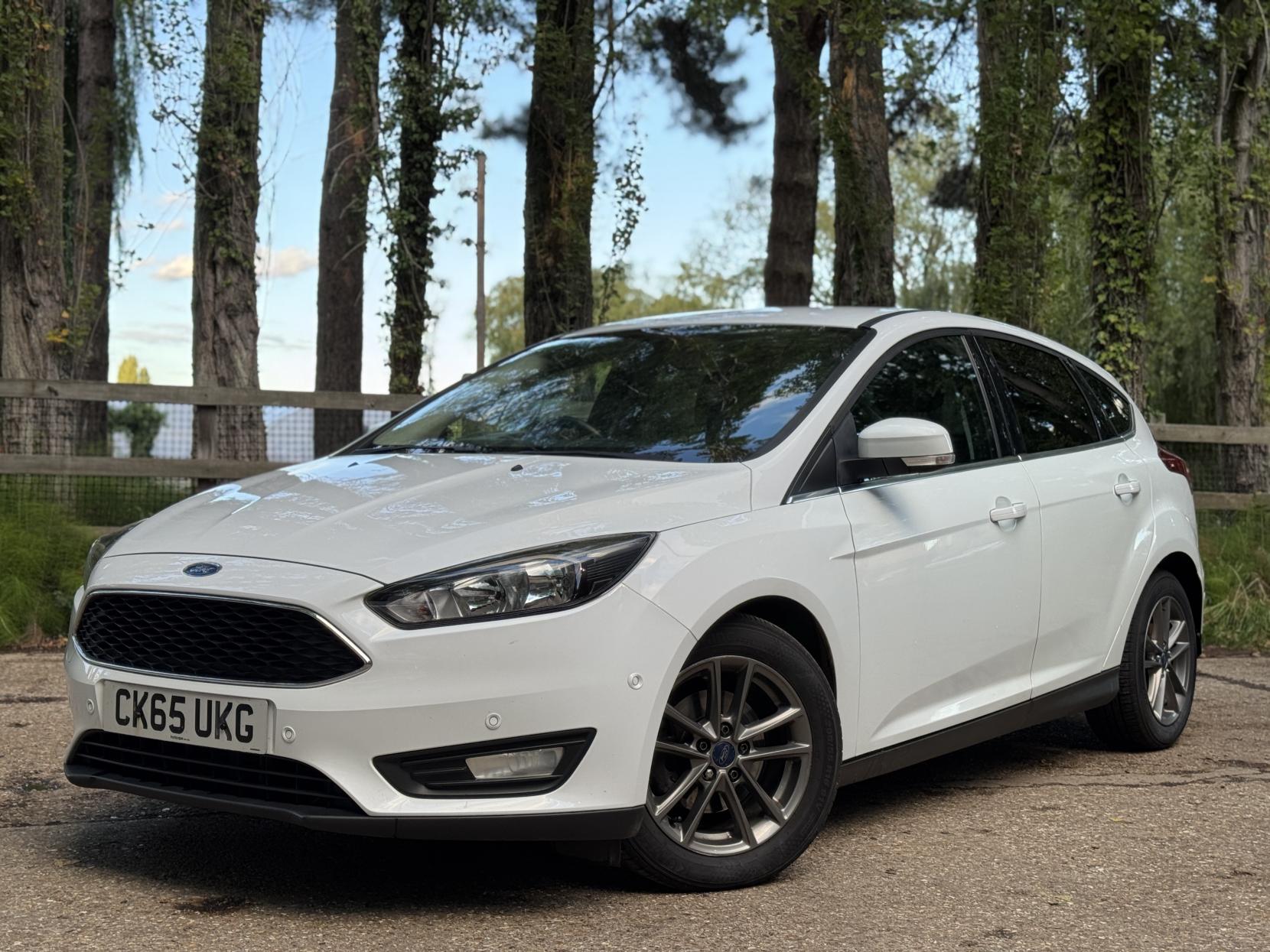 Ford Focus 1.0T EcoBoost Zetec Hatchback 5dr Petrol Manual Euro 6 (s/s) (125 ps)
