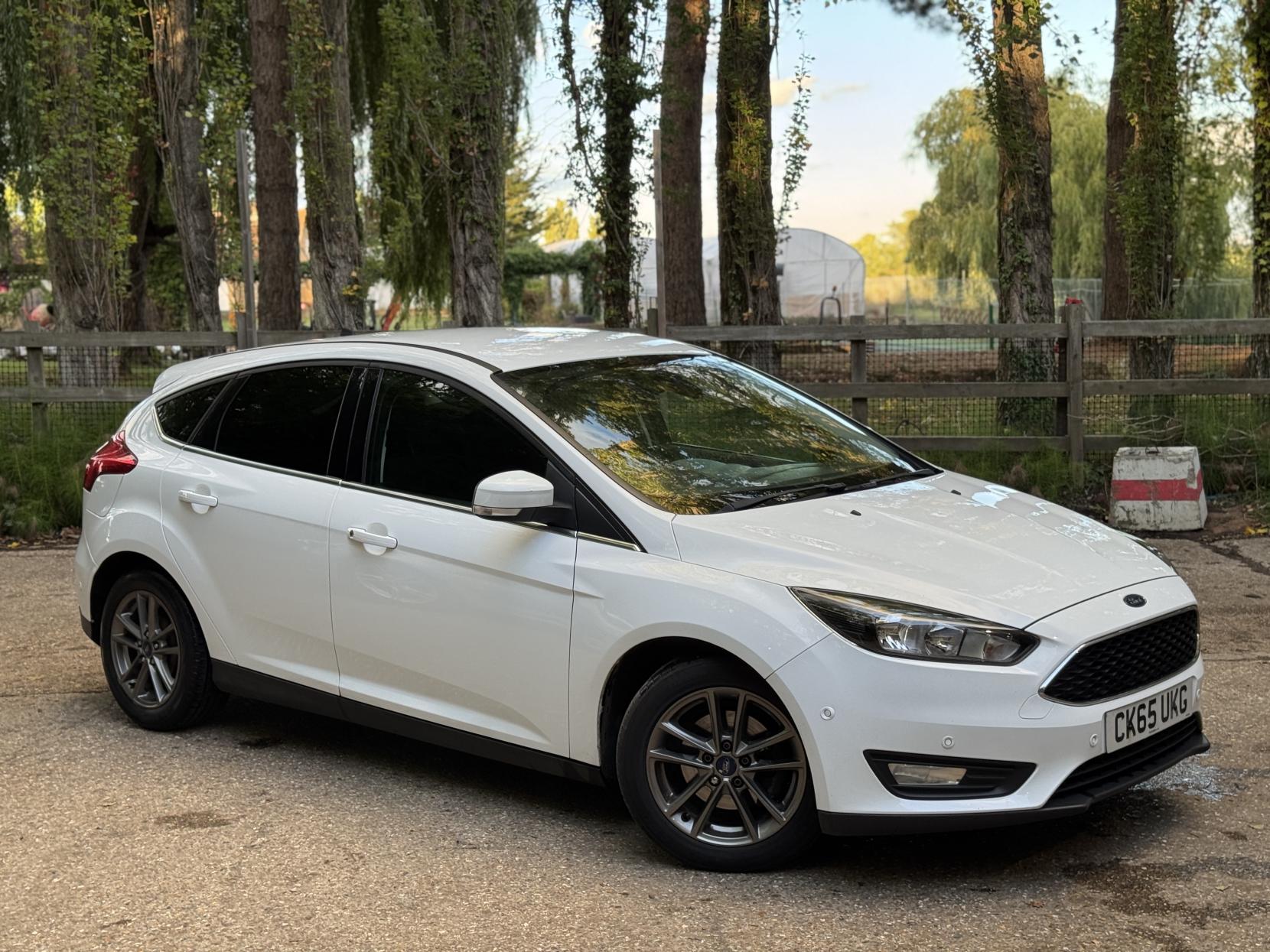 Ford Focus 1.0T EcoBoost Zetec Hatchback 5dr Petrol Manual Euro 6 (s/s) (125 ps)