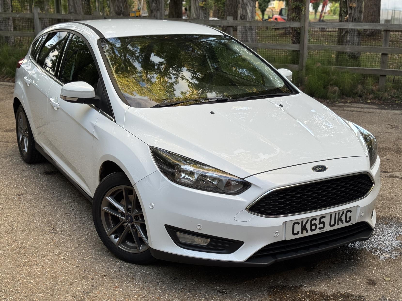 Ford Focus 1.0T EcoBoost Zetec Hatchback 5dr Petrol Manual Euro 6 (s/s) (125 ps)