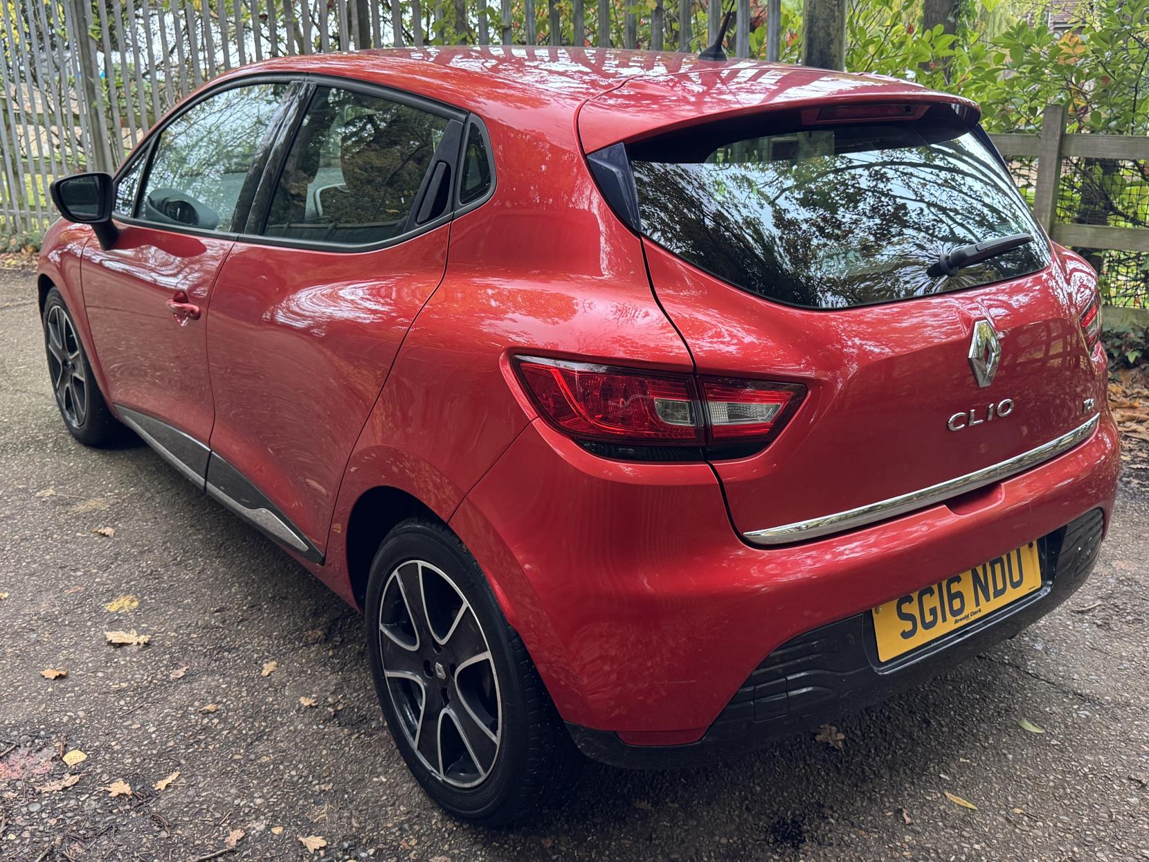 Renault Clio 0.9 TCe Dynamique Nav Hatchback 5dr Petrol Manual Euro 6 (s/s) (90 ps)