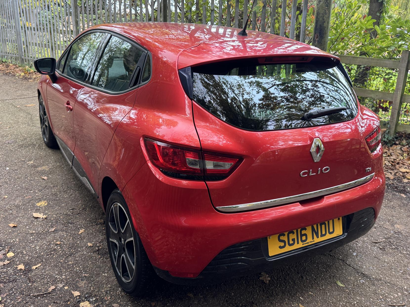 Renault Clio 0.9 TCe Dynamique Nav Hatchback 5dr Petrol Manual Euro 6 (s/s) (90 ps)