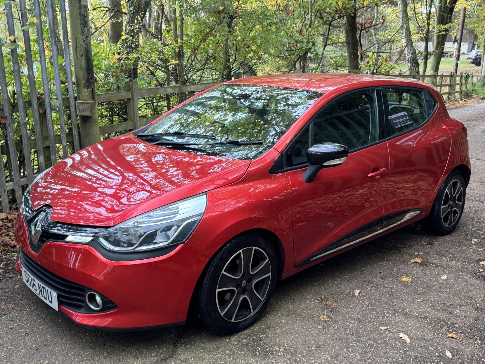 Renault Clio 0.9 TCe Dynamique Nav Hatchback 5dr Petrol Manual Euro 6 (s/s) (90 ps)