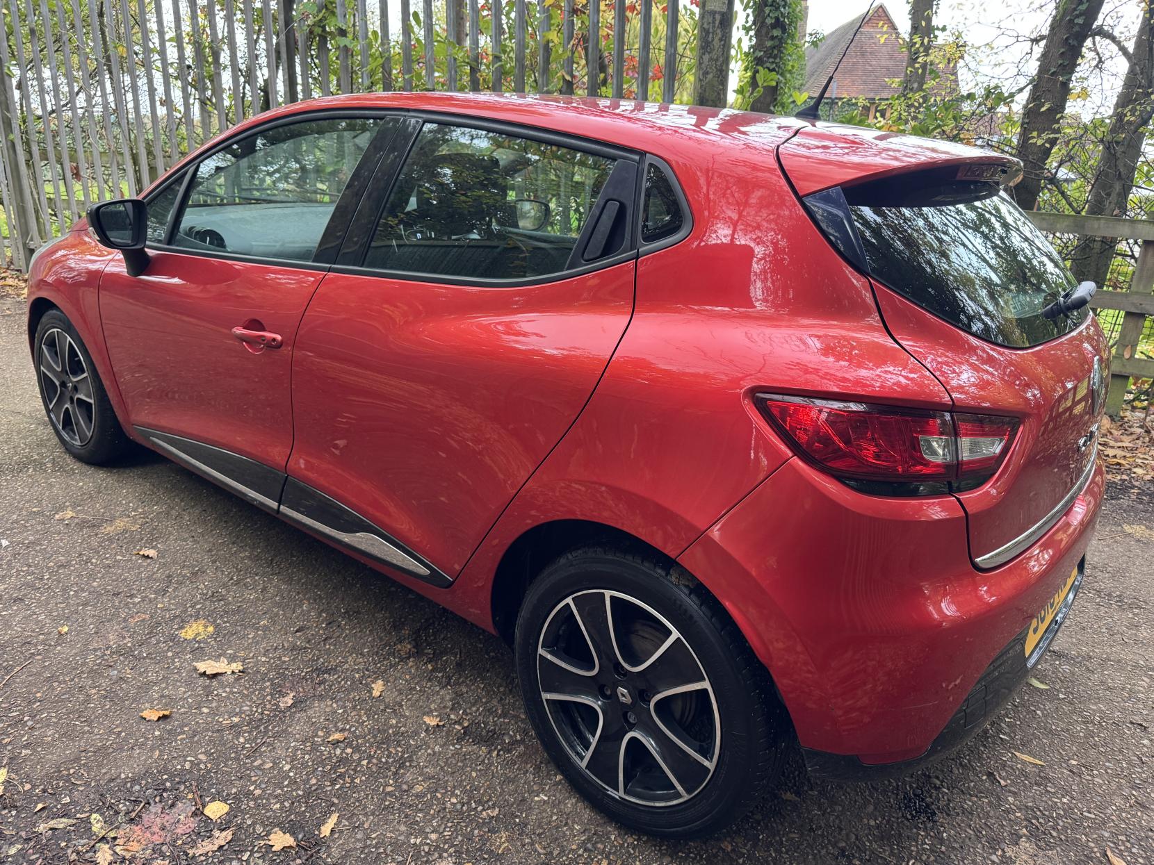 Renault Clio 0.9 TCe Dynamique Nav Hatchback 5dr Petrol Manual Euro 6 (s/s) (90 ps)