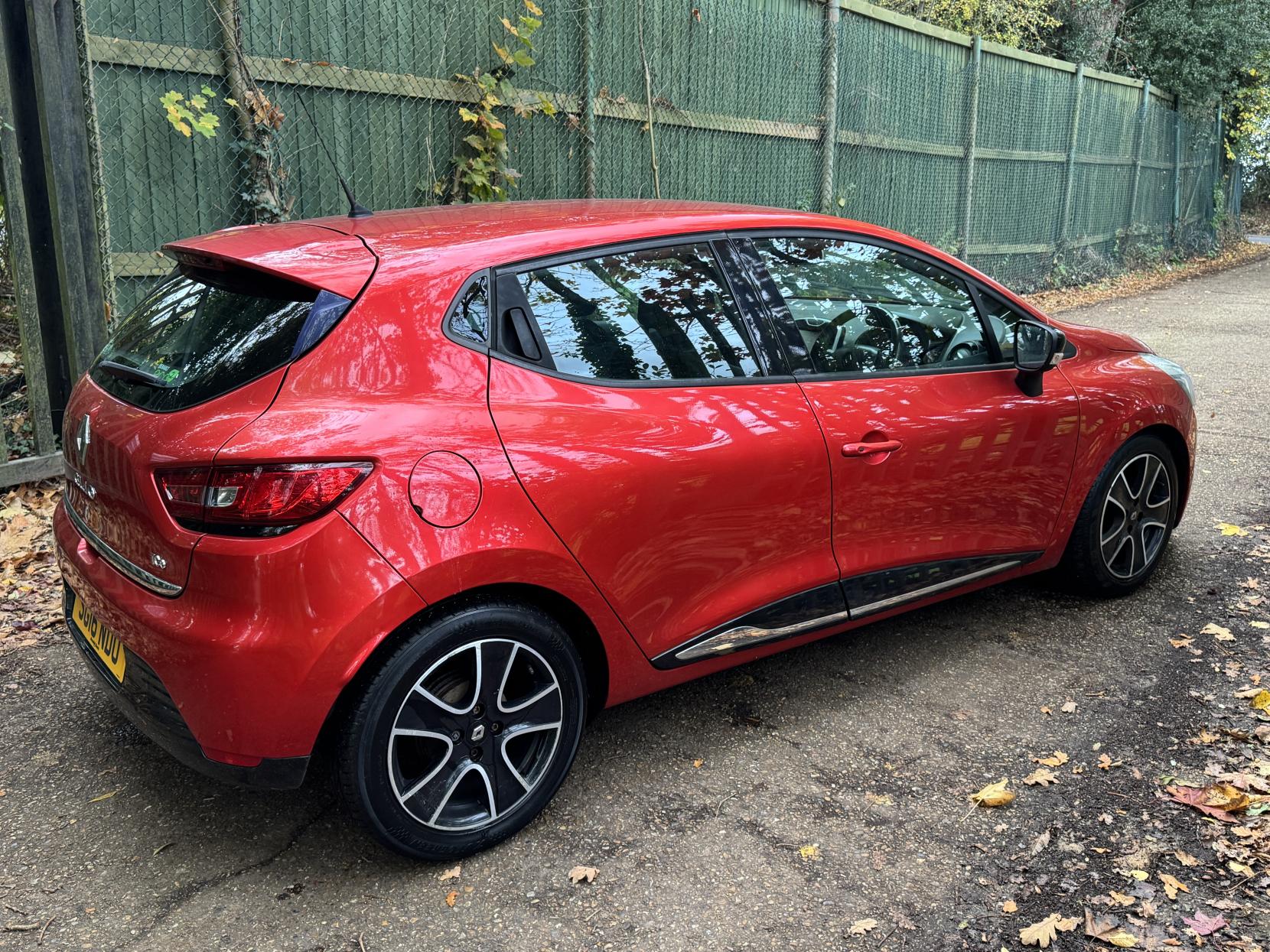 Renault Clio 0.9 TCe Dynamique Nav Hatchback 5dr Petrol Manual Euro 6 (s/s) (90 ps)