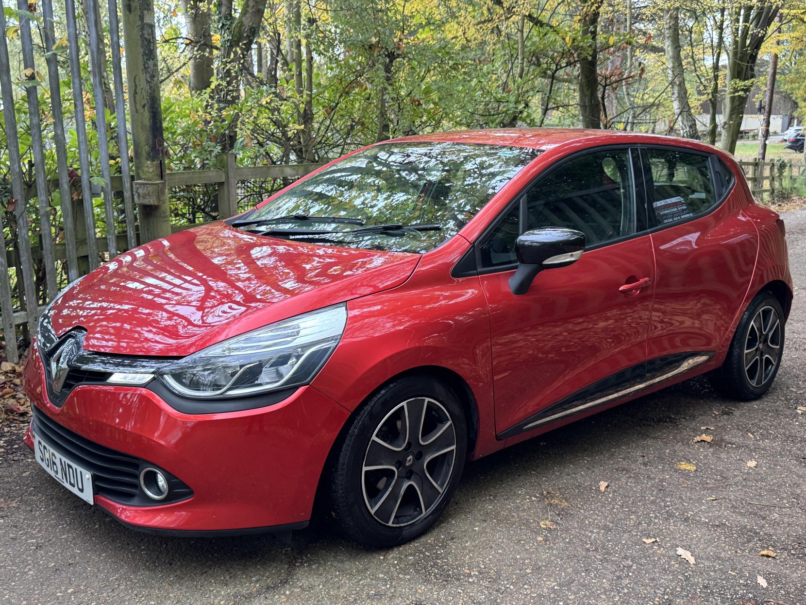 Renault Clio 0.9 TCe Dynamique Nav Hatchback 5dr Petrol Manual Euro 6 (s/s) (90 ps)