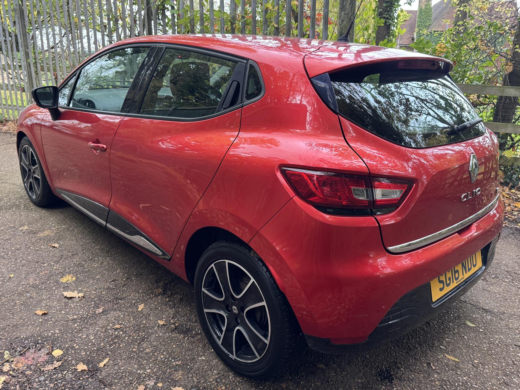 Renault Clio 0.9 TCe Dynamique Nav Hatchback 5dr Petrol Manual Euro 6 (s/s) (90 ps)