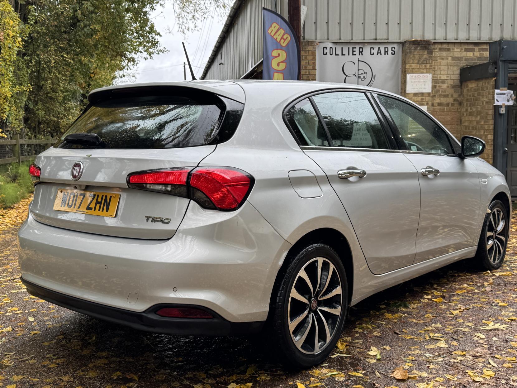 Fiat Tipo 1.4 MPI Lounge Hatchback 5dr Petrol Manual Euro 6 (95 ps)