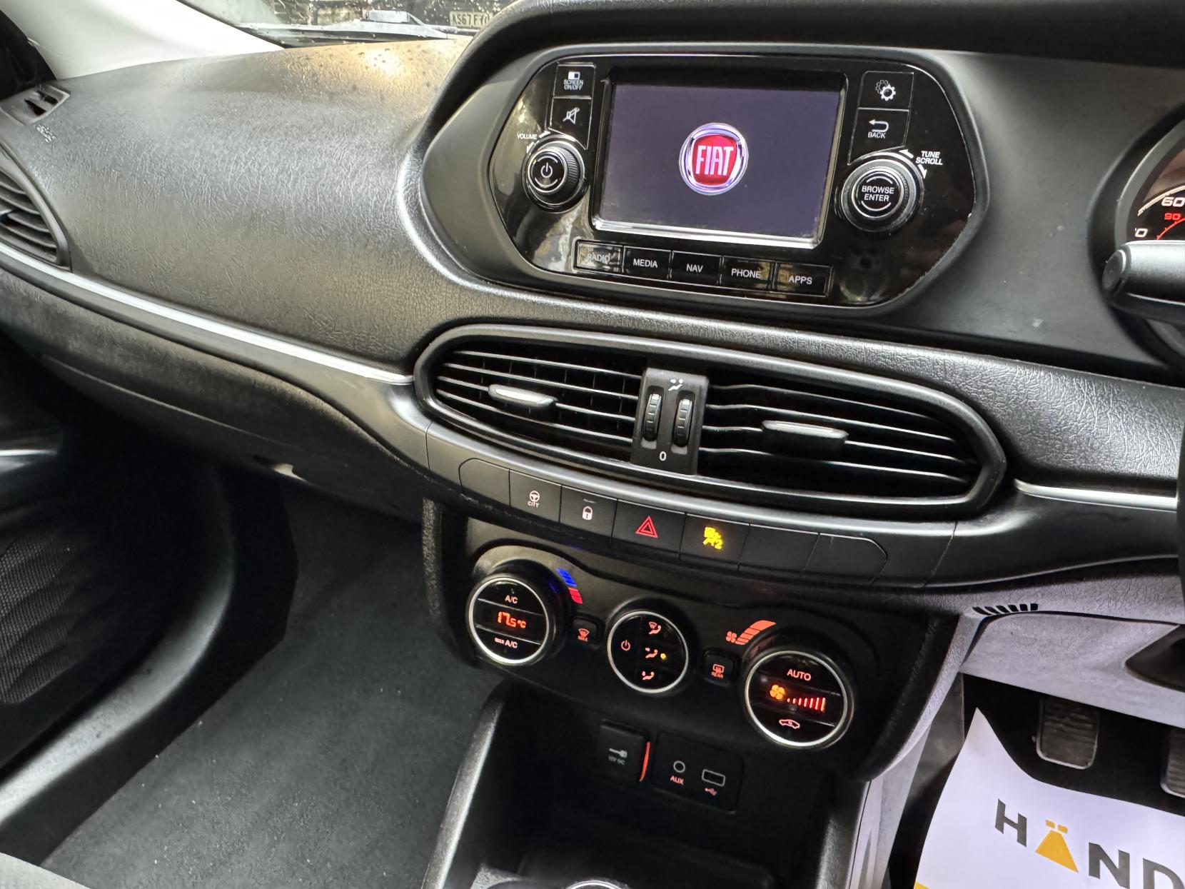Fiat Tipo 1.4 MPI Lounge Hatchback 5dr Petrol Manual Euro 6 (95 ps)