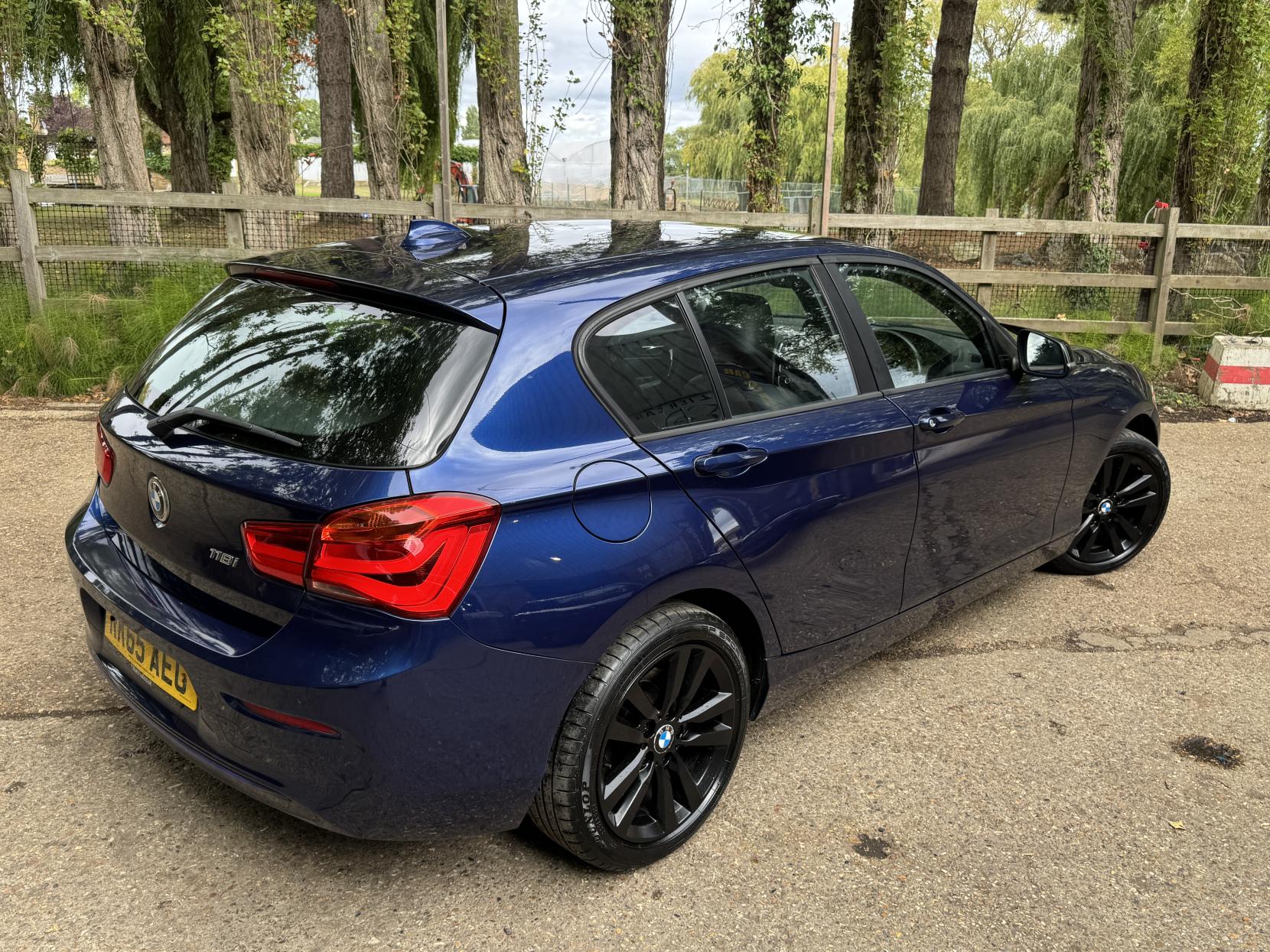 BMW 1 Series 1.5 118i Sport Hatchback 5dr Petrol Manual Euro 6 (s/s) (136 ps)