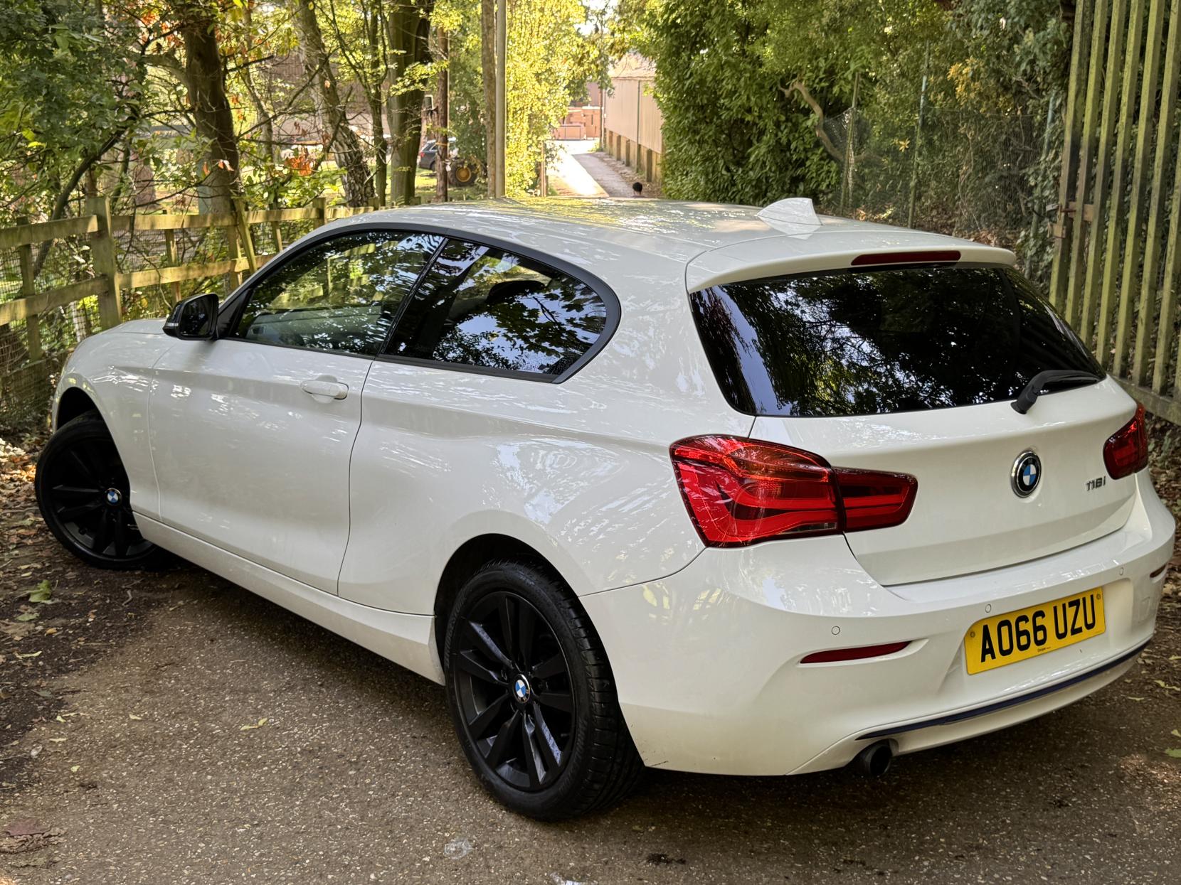 BMW 1 Series 1.5 118i Sport Hatchback 3dr Petrol Manual Euro 6 (s/s) (136 ps)