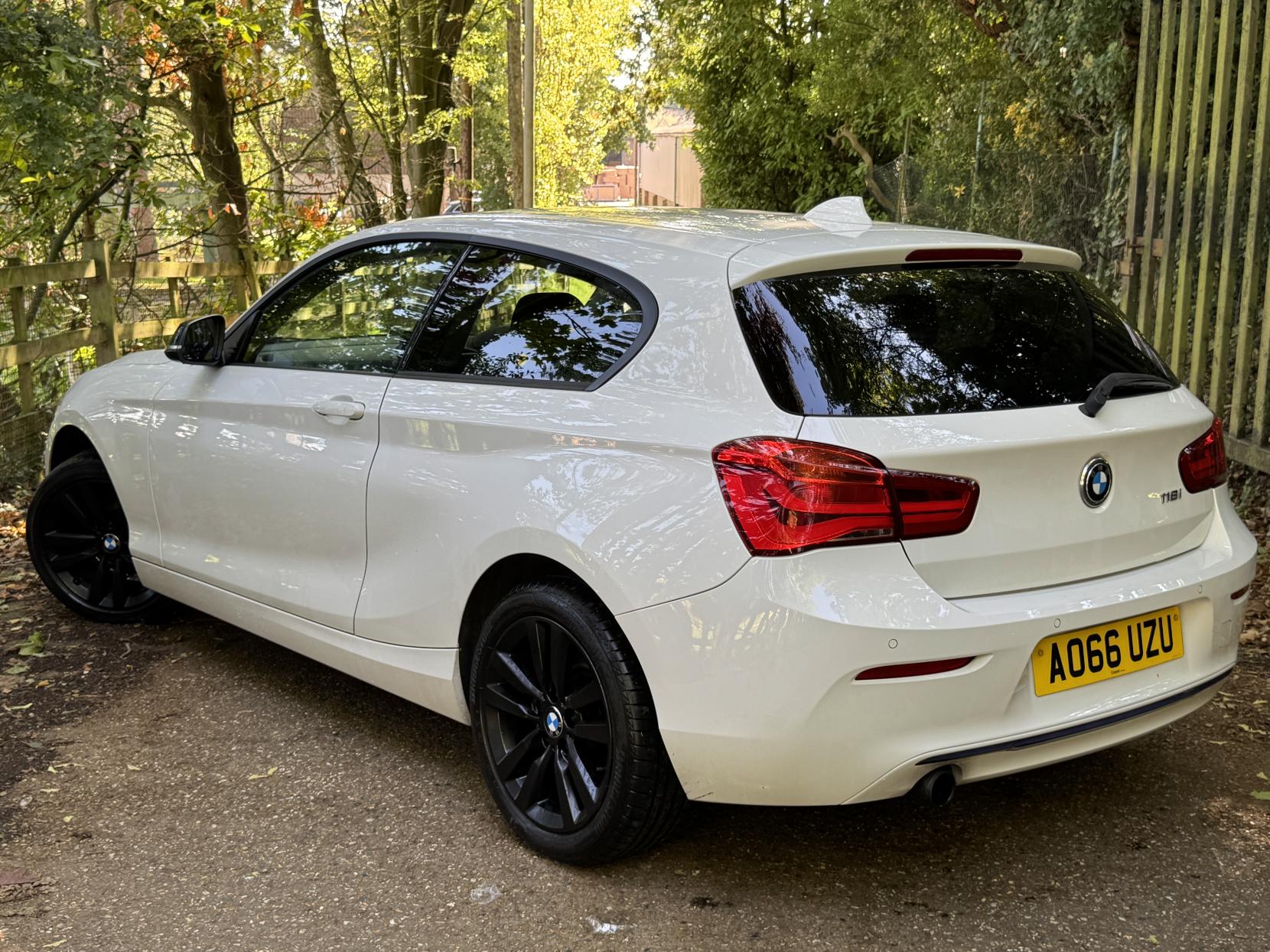 BMW 1 Series 1.5 118i Sport Hatchback 3dr Petrol Manual Euro 6 (s/s) (136 ps)