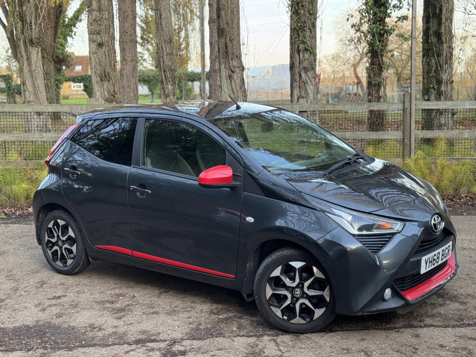 Toyota AYGO 1.0 VVT-i x-trend Hatchback 5dr Petrol Manual Euro 6 (71 ps)