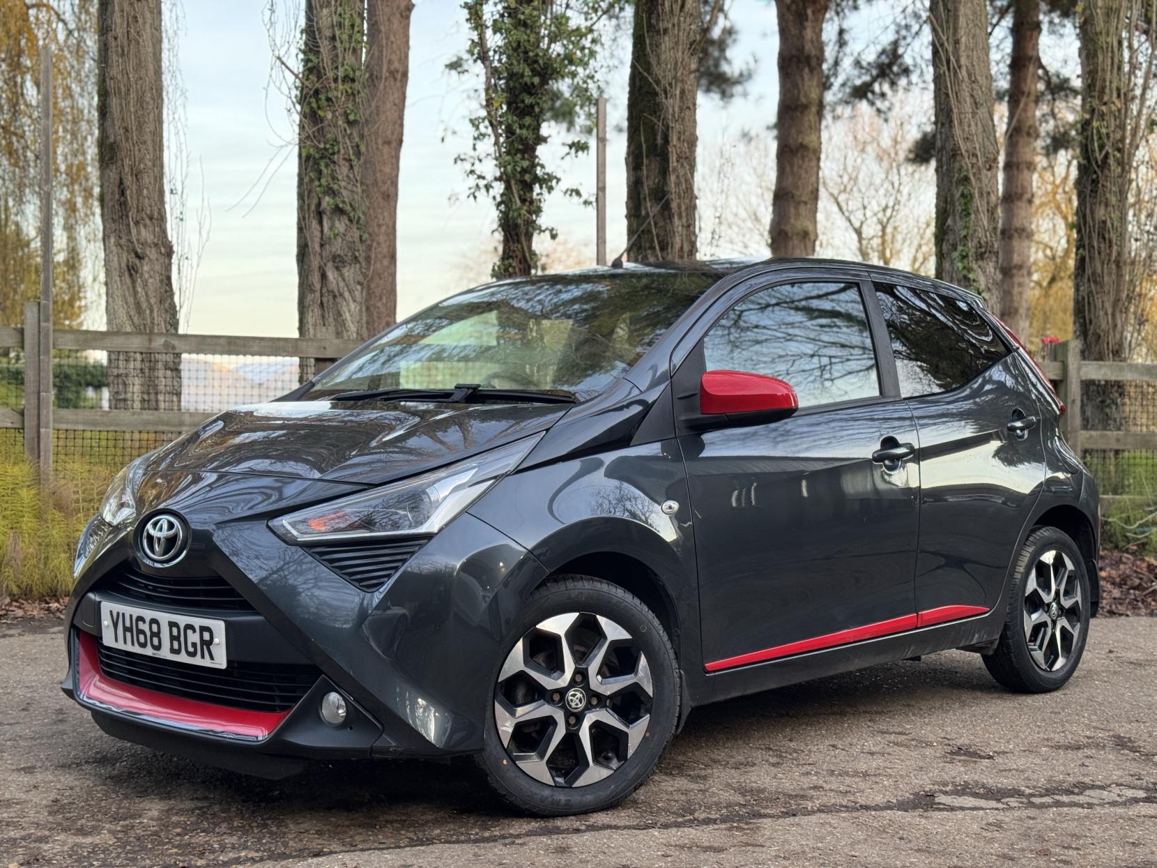 Toyota AYGO 1.0 VVT-i x-trend Hatchback 5dr Petrol Manual Euro 6 (71 ps)