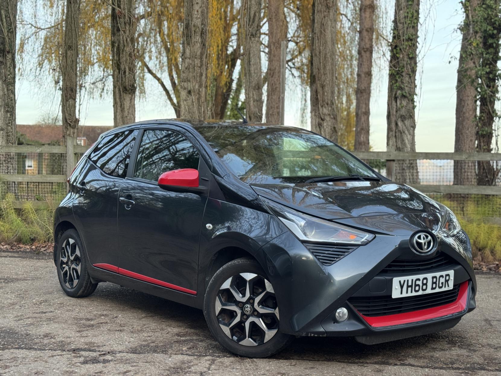 Toyota AYGO 1.0 VVT-i x-trend Hatchback 5dr Petrol Manual Euro 6 (71 ps)