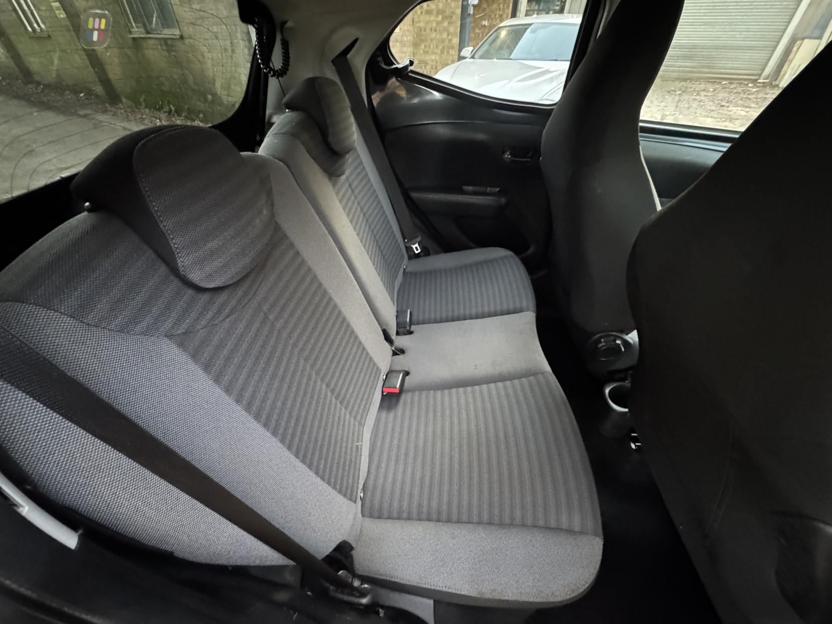 Toyota AYGO 1.0 VVT-i x-trend Hatchback 5dr Petrol Manual Euro 6 (71 ps)