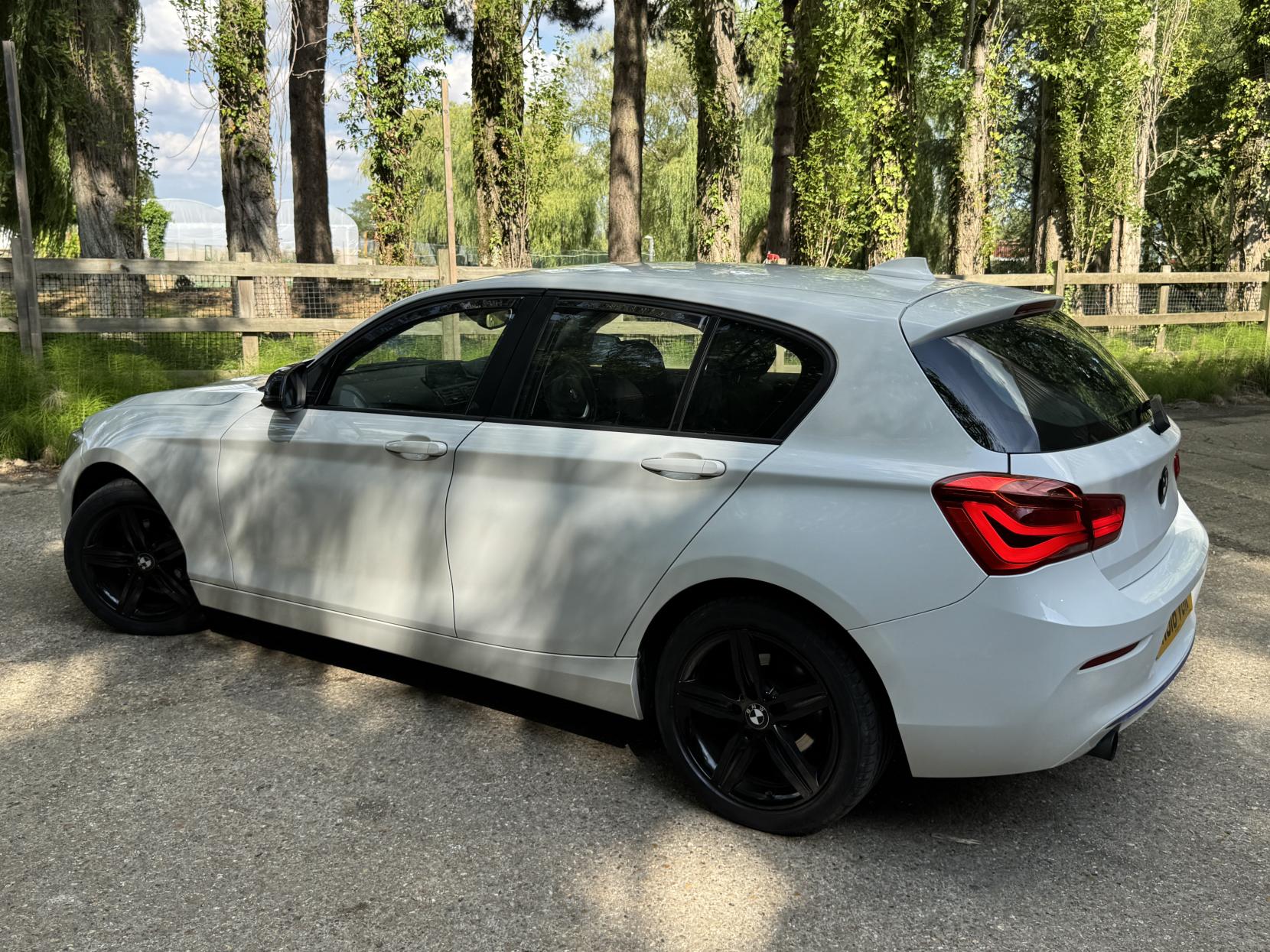 BMW 1 Series 1.5 118i Sport Hatchback 5dr Petrol Manual Euro 6 (s/s) (136 ps)
