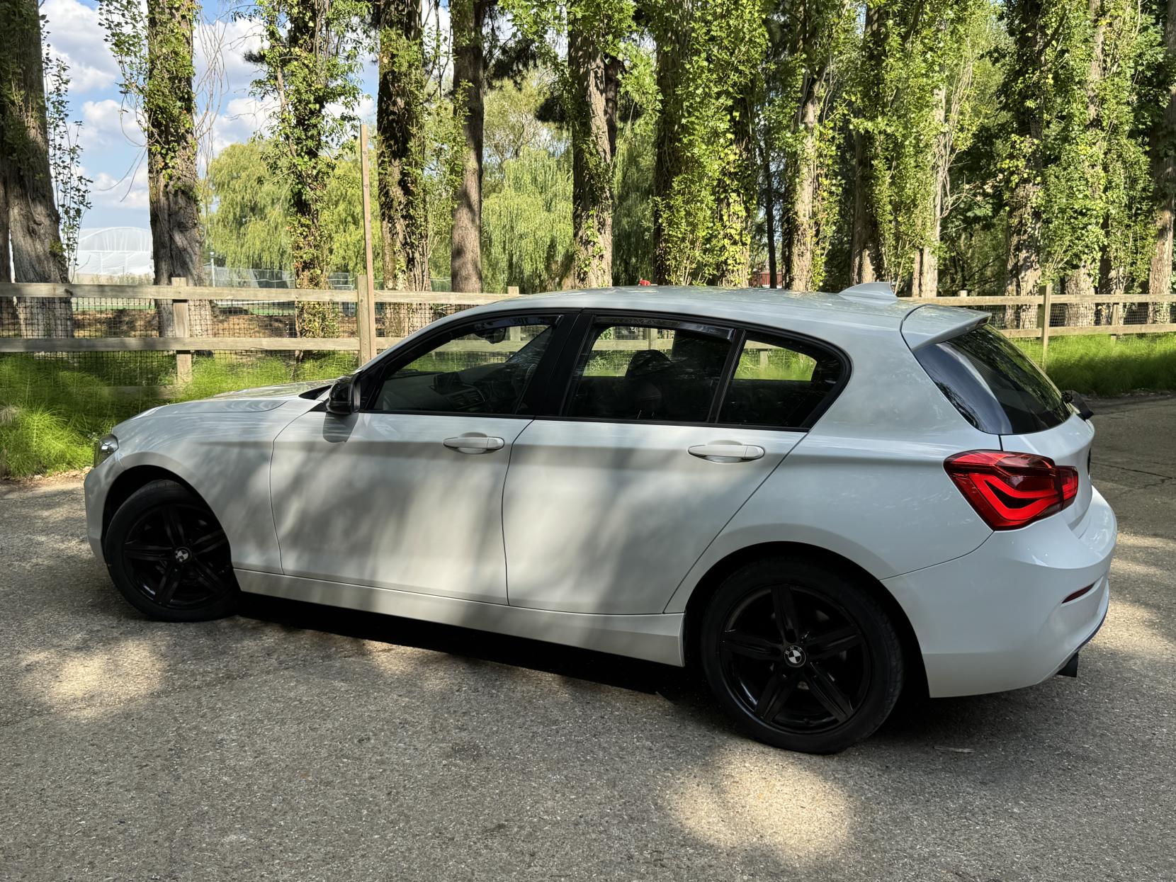BMW 1 Series 1.5 118i Sport Hatchback 5dr Petrol Manual Euro 6 (s/s) (136 ps)