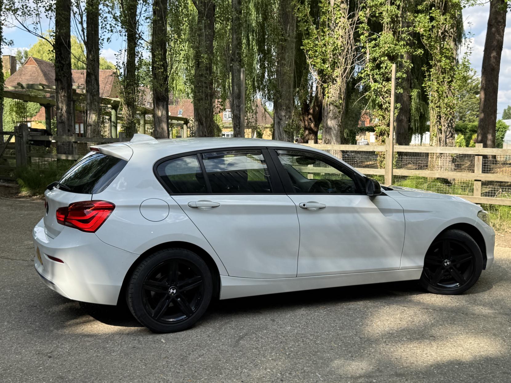 BMW 1 Series 1.5 118i Sport Hatchback 5dr Petrol Manual Euro 6 (s/s) (136 ps)