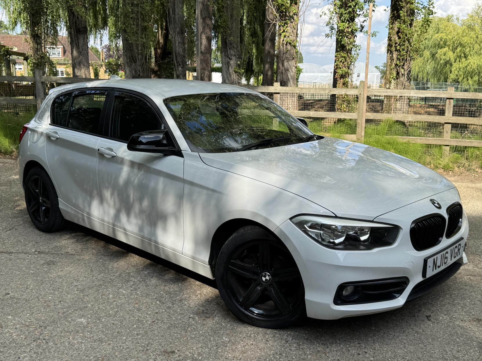 BMW 1 Series 1.5 118i Sport Hatchback 5dr Petrol Manual Euro 6 (s/s) (136 ps)