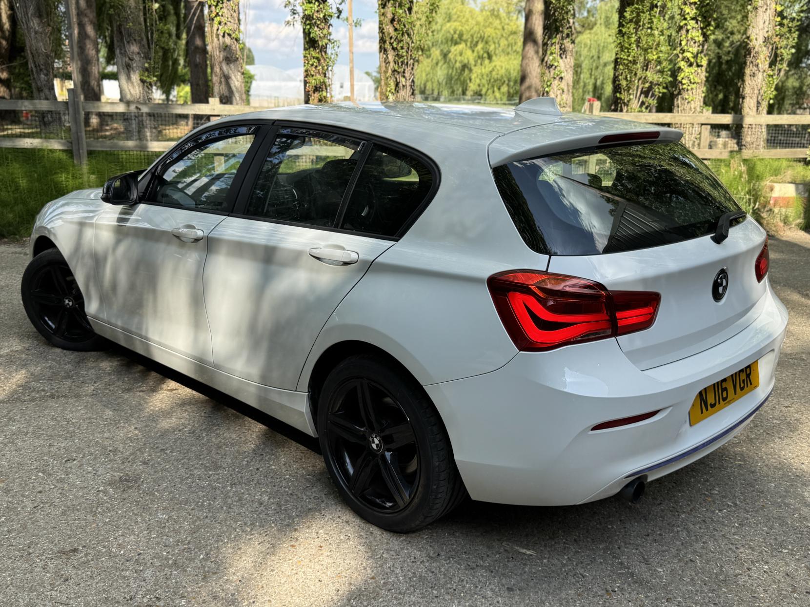 BMW 1 Series 1.5 118i Sport Hatchback 5dr Petrol Manual Euro 6 (s/s) (136 ps)