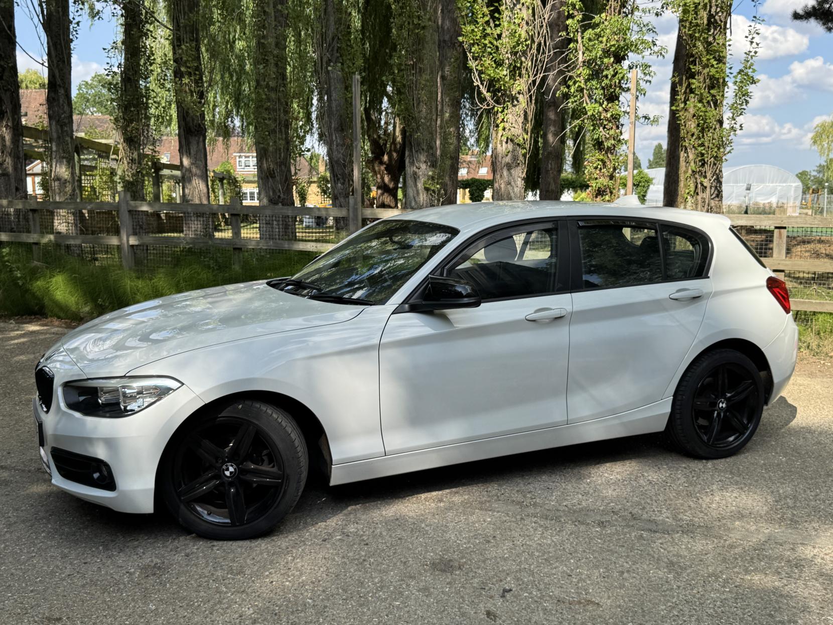BMW 1 Series 1.5 118i Sport Hatchback 5dr Petrol Manual Euro 6 (s/s) (136 ps)