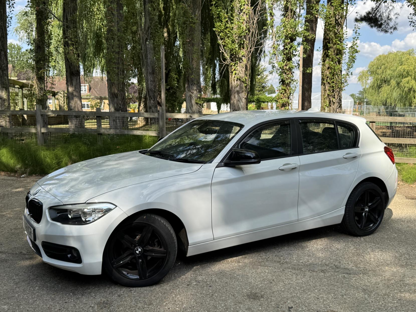 BMW 1 Series 1.5 118i Sport Hatchback 5dr Petrol Manual Euro 6 (s/s) (136 ps)