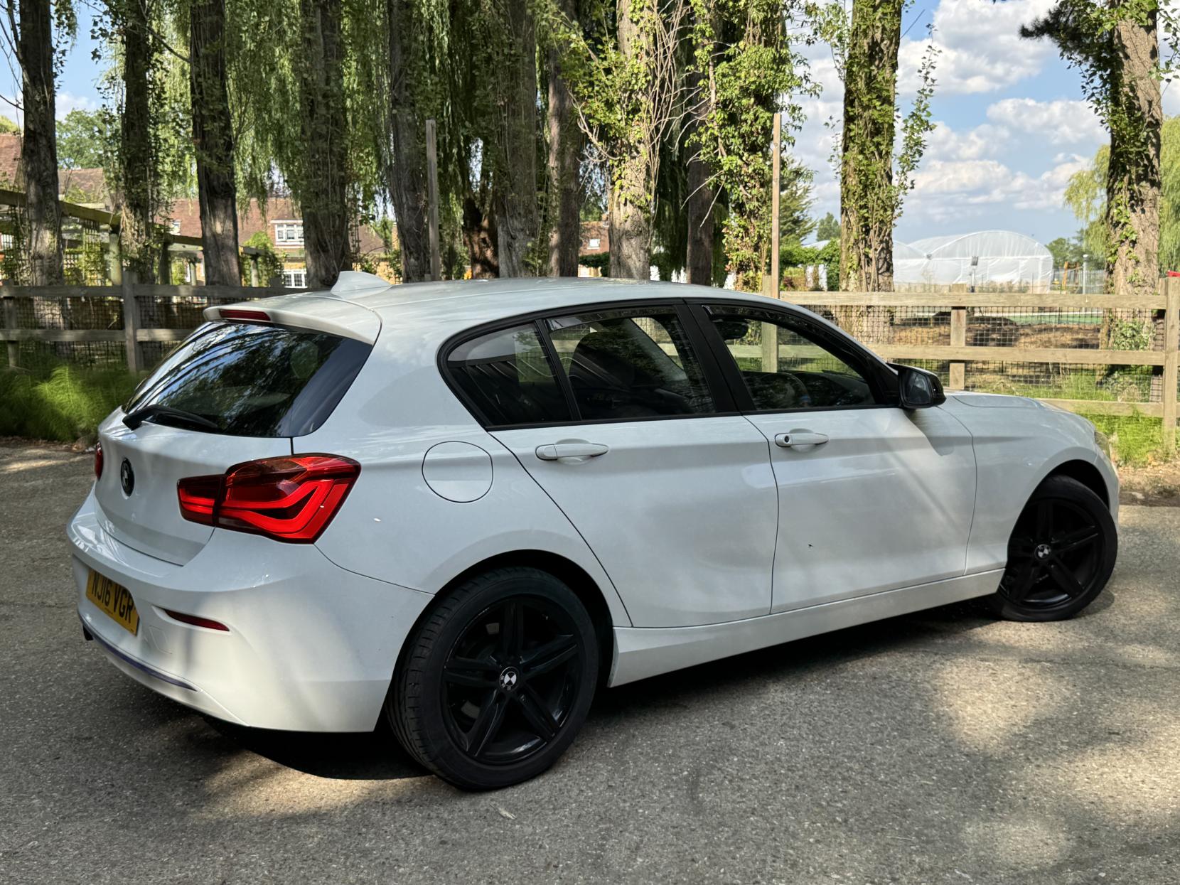 BMW 1 Series 1.5 118i Sport Hatchback 5dr Petrol Manual Euro 6 (s/s) (136 ps)