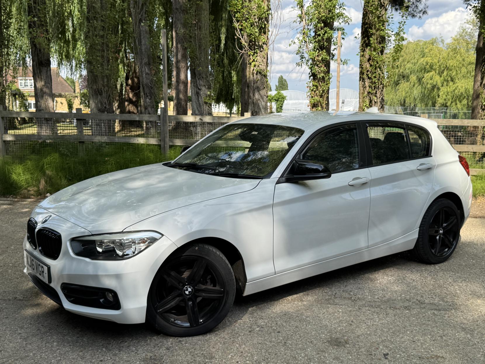 BMW 1 Series 1.5 118i Sport Hatchback 5dr Petrol Manual Euro 6 (s/s) (136 ps)