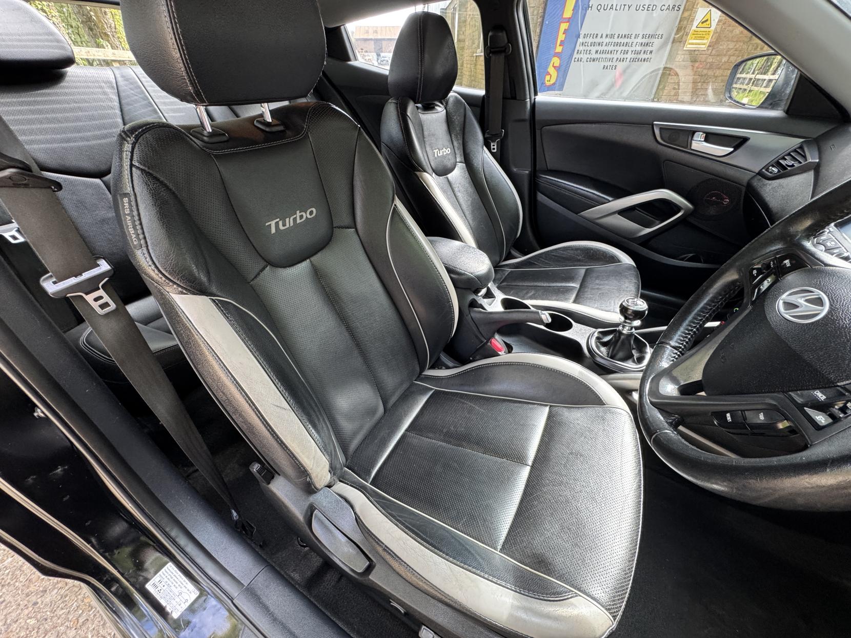 Hyundai Veloster 1.6 T-GDi Turbo SE Hatchback 4dr Petrol Manual Euro 5 (186 ps)