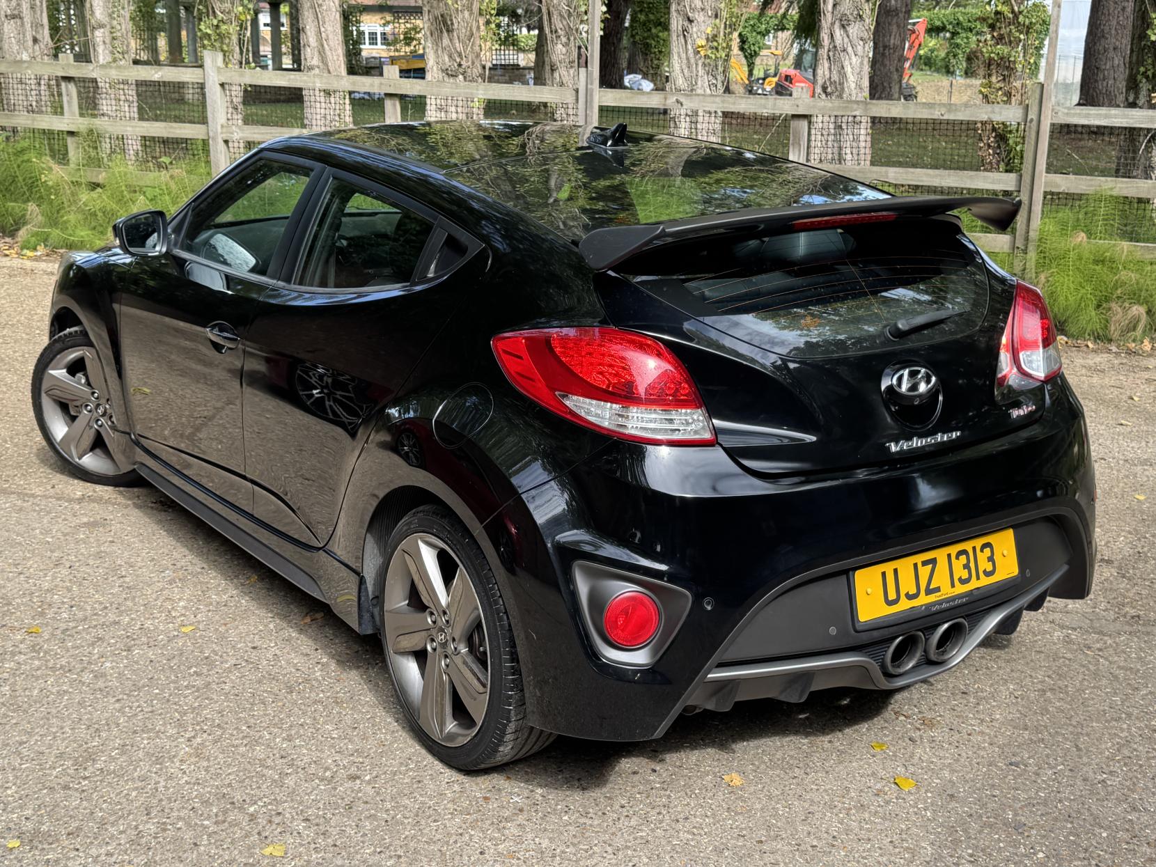 Hyundai Veloster 1.6 T-GDi Turbo SE Hatchback 4dr Petrol Manual Euro 5 (186 ps)