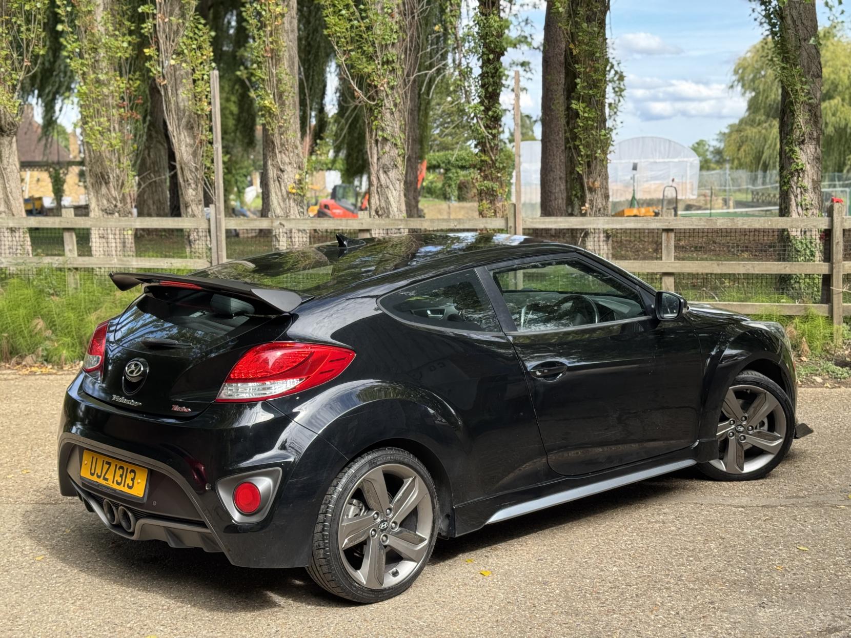 Hyundai Veloster 1.6 T-GDi Turbo SE Hatchback 4dr Petrol Manual Euro 5 (186 ps)