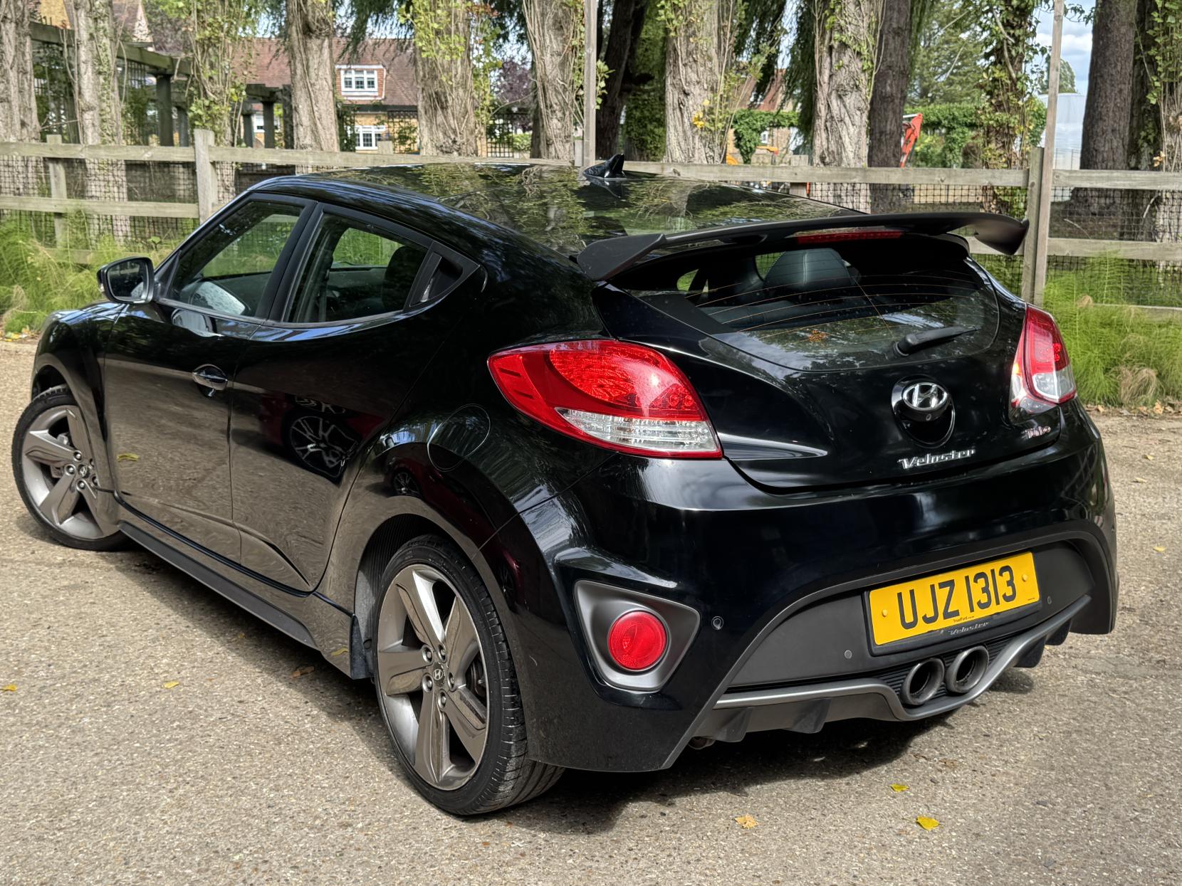 Hyundai Veloster 1.6 T-GDi Turbo SE Hatchback 4dr Petrol Manual Euro 5 (186 ps)