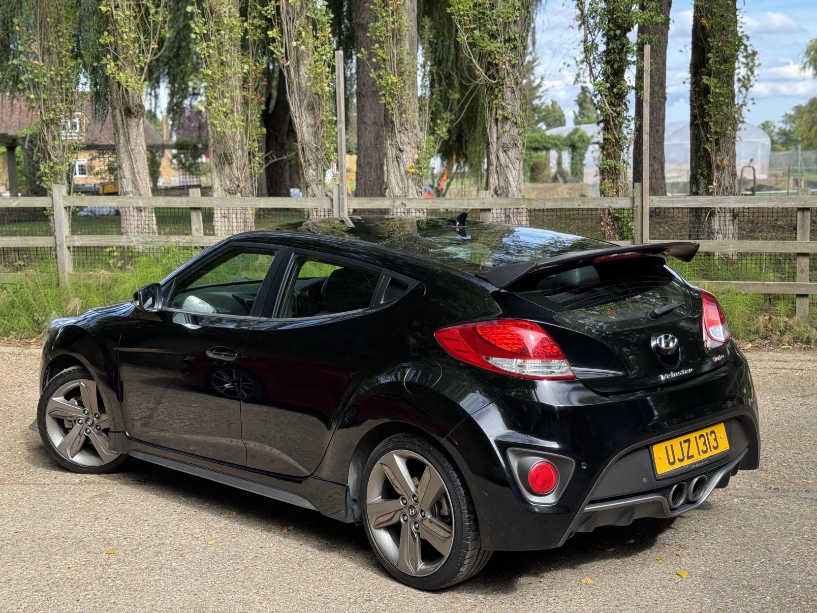Hyundai Veloster 1.6 T-GDi Turbo SE Hatchback 4dr Petrol Manual Euro 5 (186 ps)