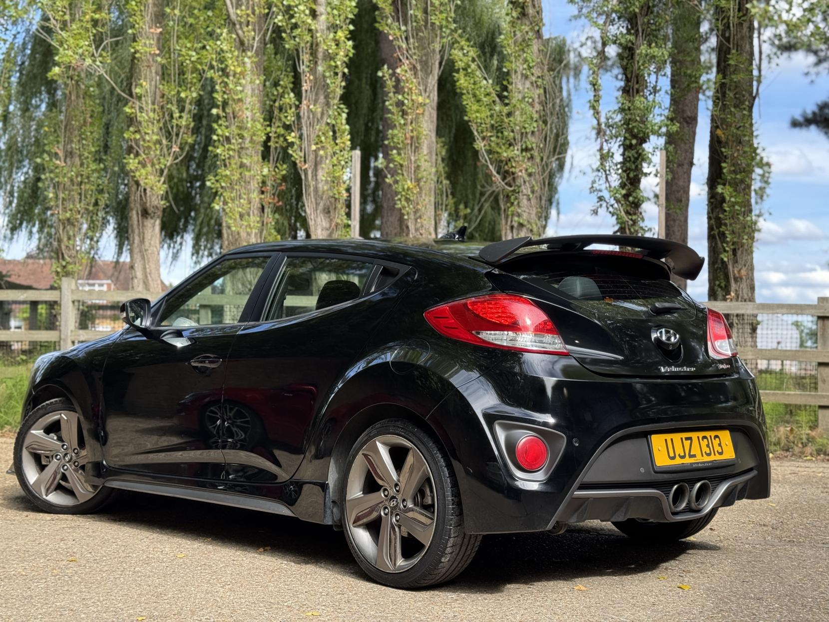 Hyundai Veloster 1.6 T-GDi Turbo SE Hatchback 4dr Petrol Manual Euro 5 (186 ps)