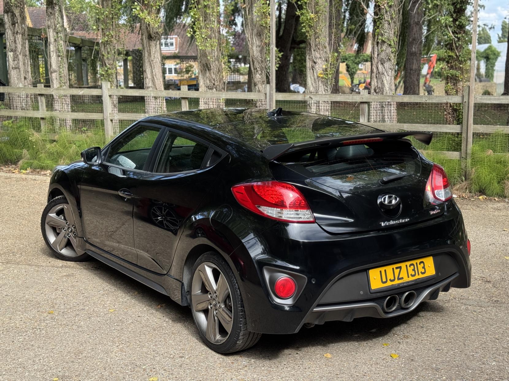 Hyundai Veloster 1.6 T-GDi Turbo SE Hatchback 4dr Petrol Manual Euro 5 (186 ps)