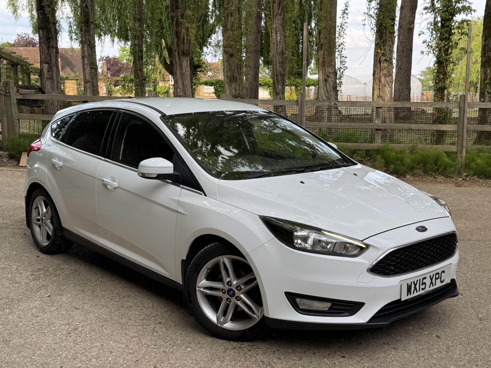 Ford Focus 1.0T EcoBoost Zetec Hatchback 5dr Petrol Manual Euro 6 (s/s) (125 ps)