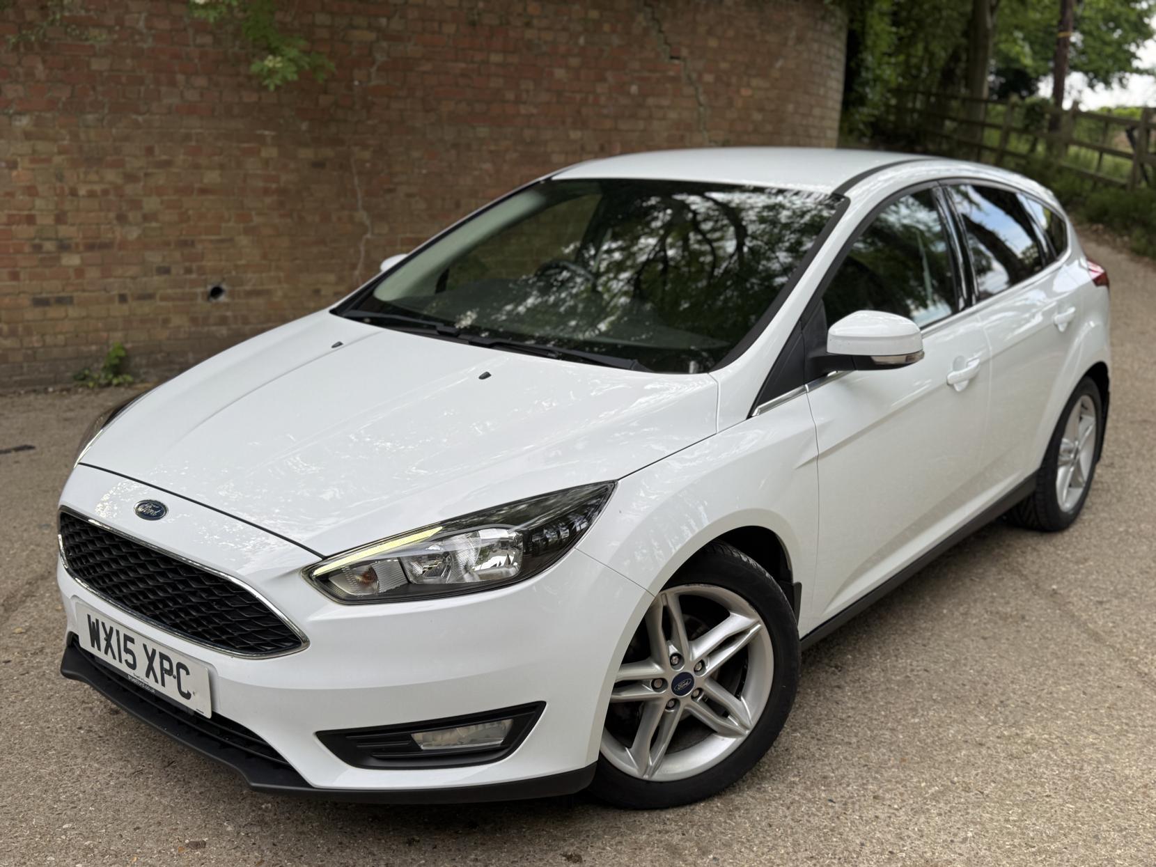 Ford Focus 1.0T EcoBoost Zetec Hatchback 5dr Petrol Manual Euro 6 (s/s) (125 ps)