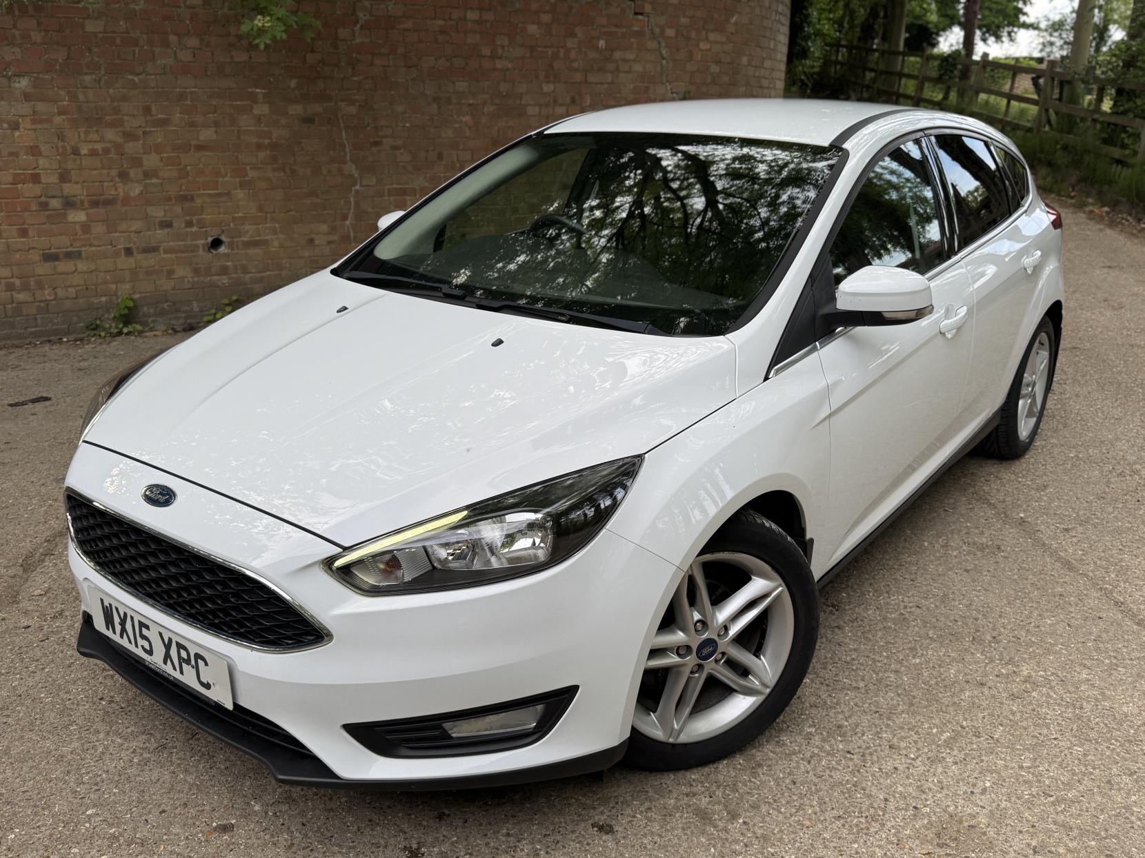Ford Focus 1.0T EcoBoost Zetec Hatchback 5dr Petrol Manual Euro 6 (s/s) (125 ps)