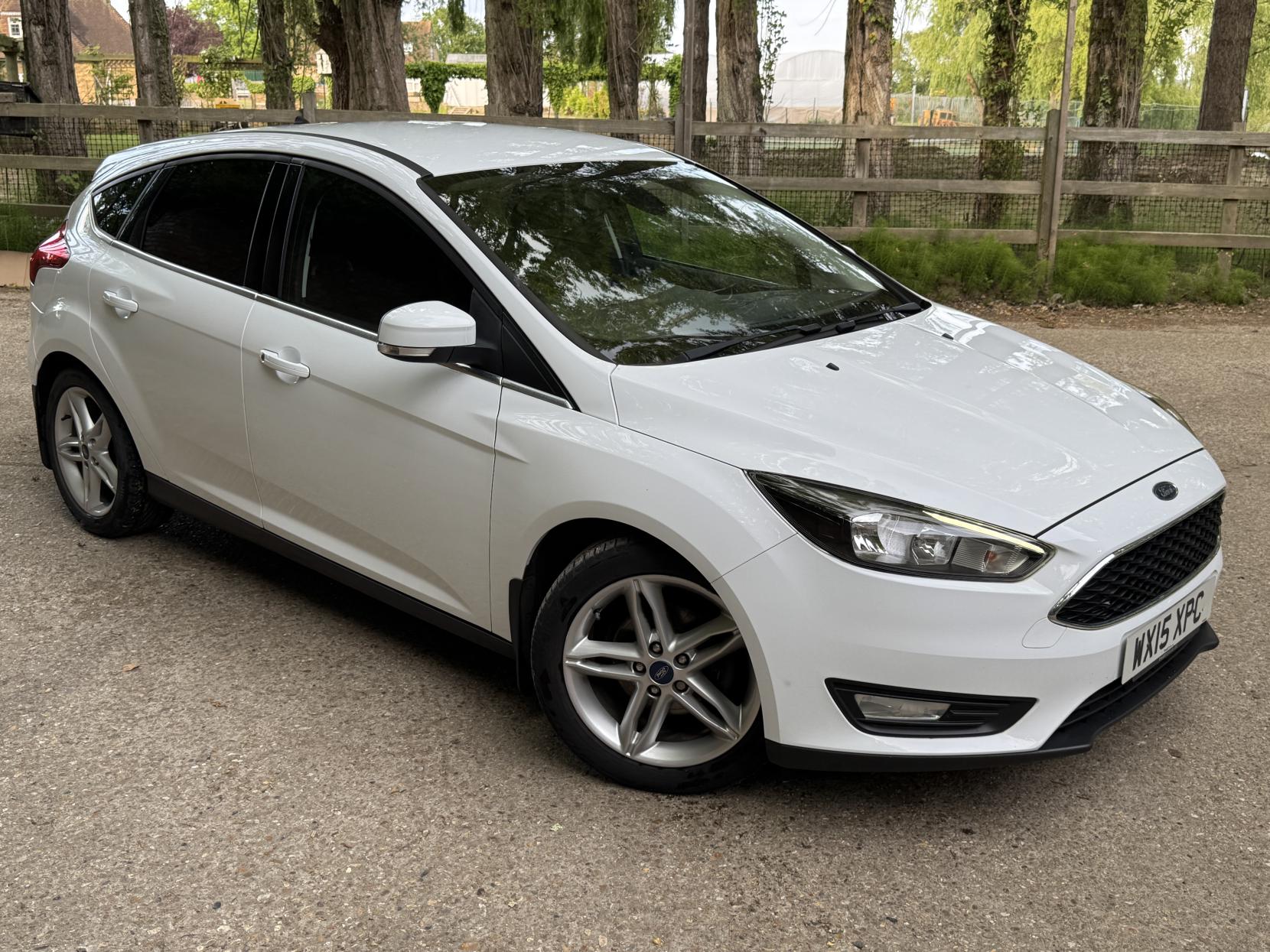 Ford Focus 1.0T EcoBoost Zetec Hatchback 5dr Petrol Manual Euro 6 (s/s) (125 ps)