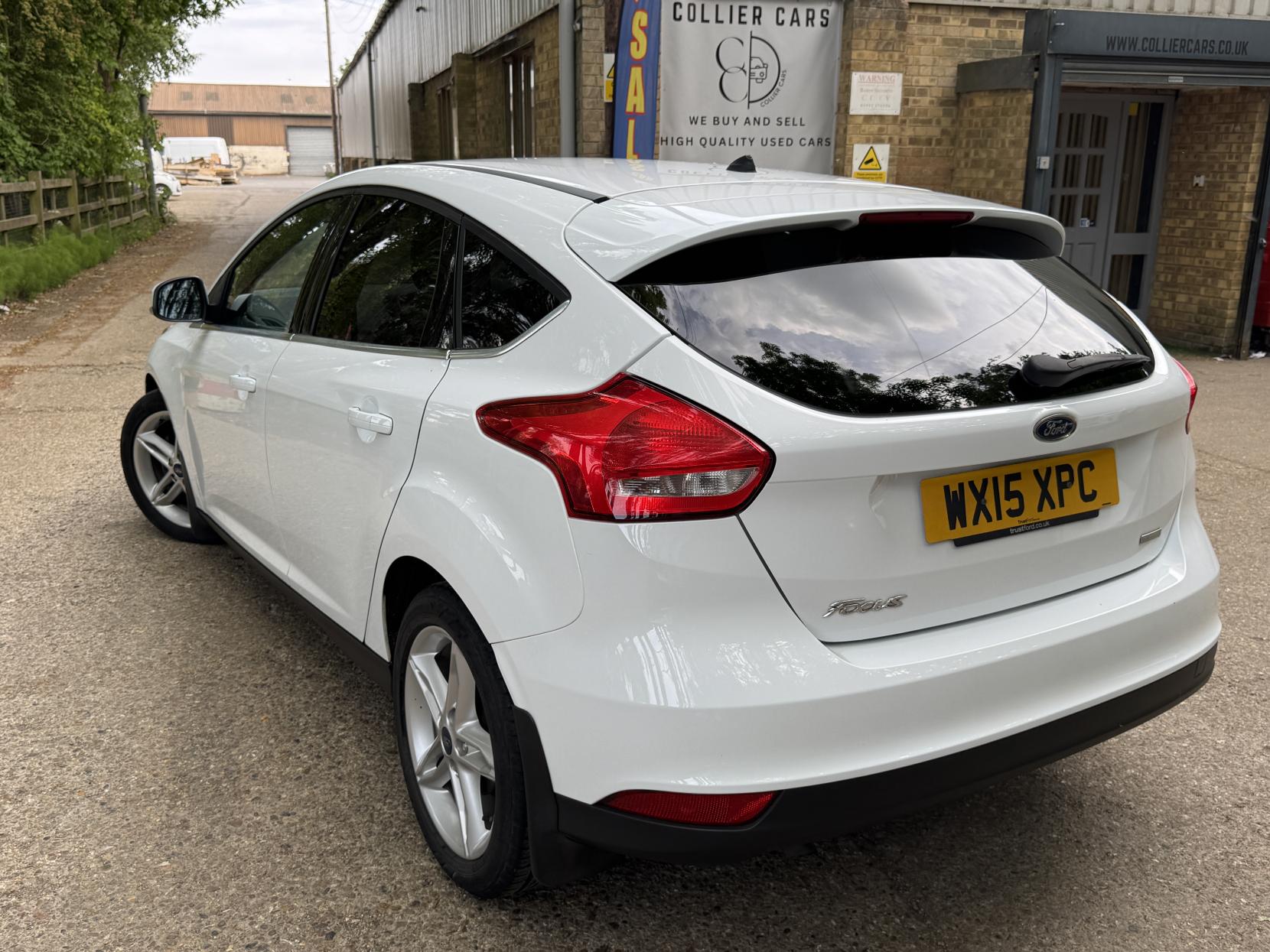 Ford Focus 1.0T EcoBoost Zetec Hatchback 5dr Petrol Manual Euro 6 (s/s) (125 ps)