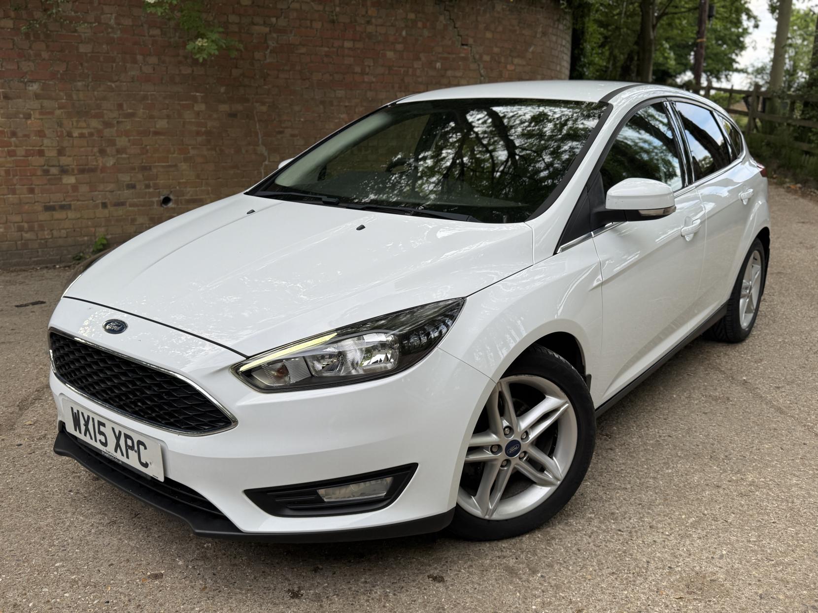 Ford Focus 1.0T EcoBoost Zetec Hatchback 5dr Petrol Manual Euro 6 (s/s) (125 ps)