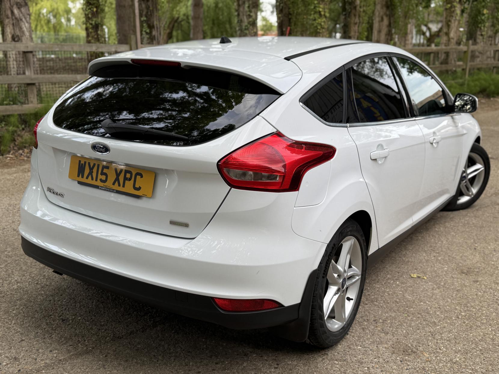 Ford Focus 1.0T EcoBoost Zetec Hatchback 5dr Petrol Manual Euro 6 (s/s) (125 ps)