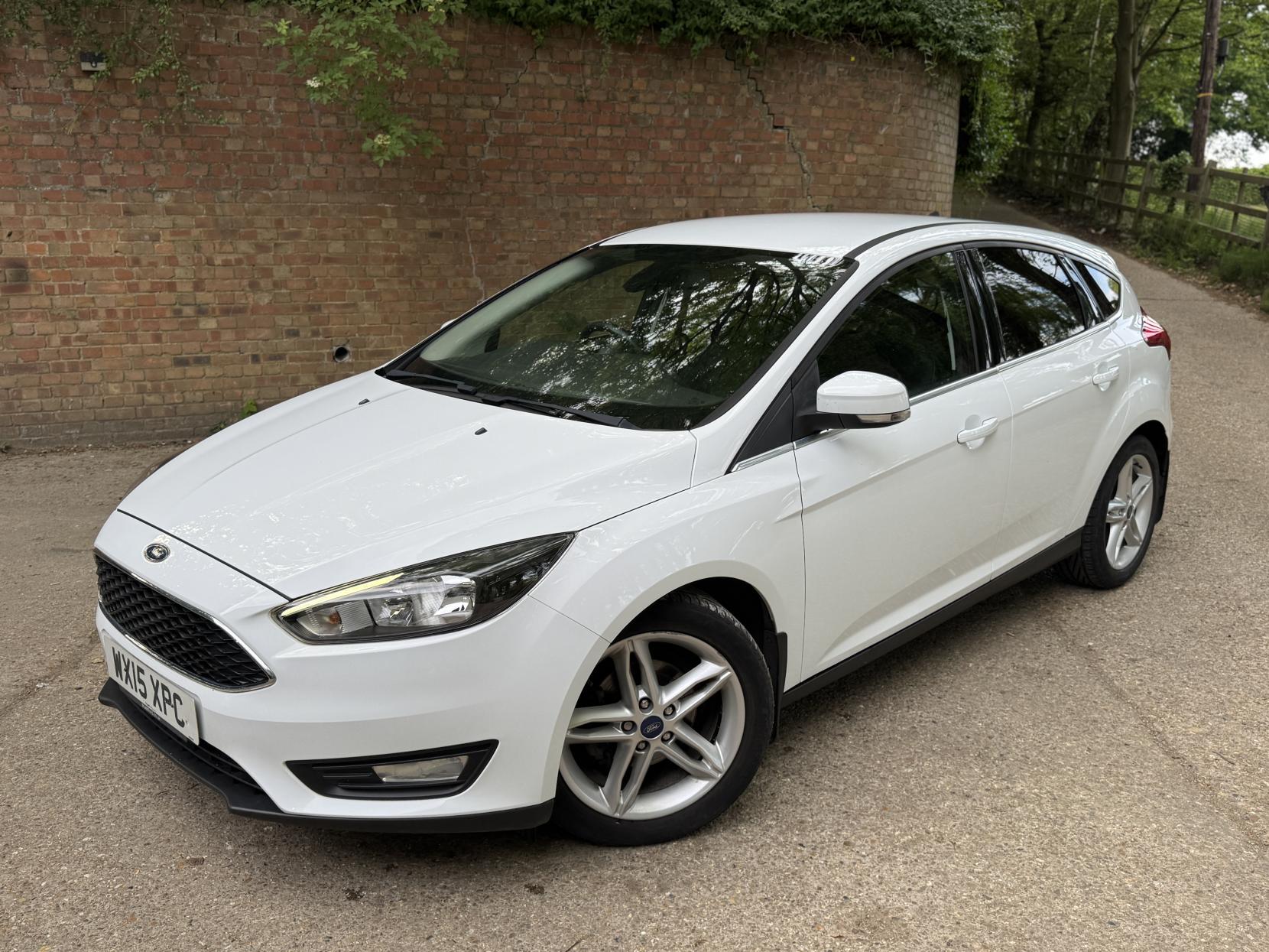 Ford Focus 1.0T EcoBoost Zetec Hatchback 5dr Petrol Manual Euro 6 (s/s) (125 ps)
