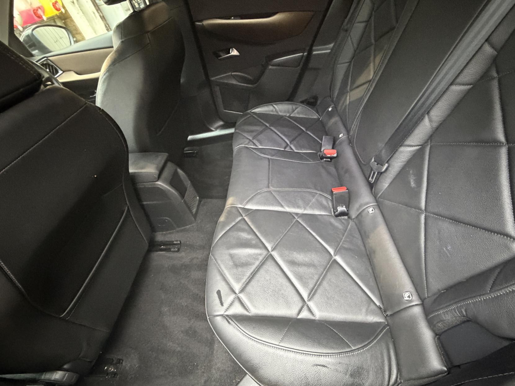 DS AUTOMOBILES DS 3 CROSSBACK 1.2 PureTech Prestige Crossback 5dr Petrol EAT8 Euro 6 (s/s) (130 ps)