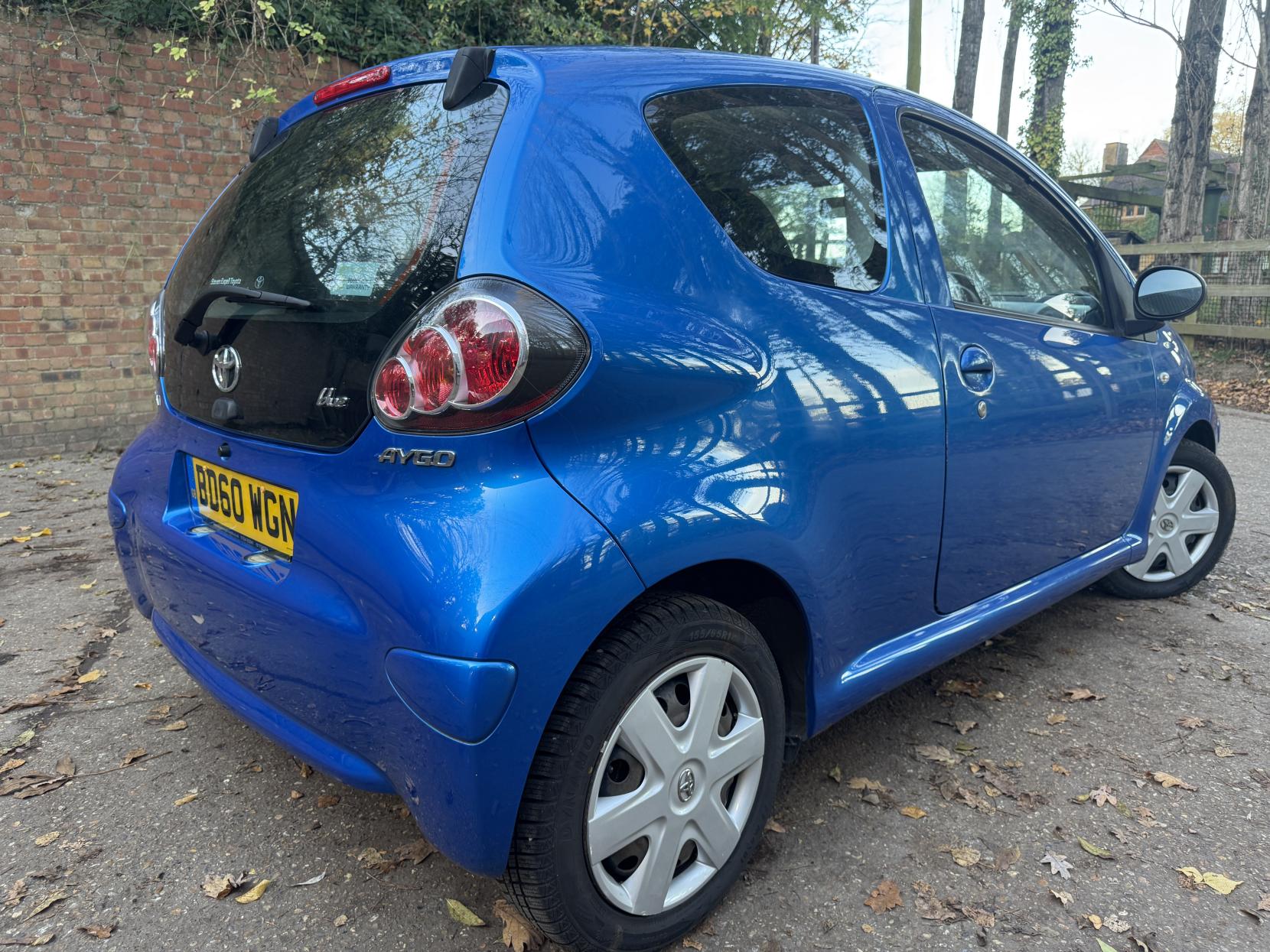 Toyota AYGO 1.0 VVT-i Blue Hatchback 3dr Petrol Manual Euro 5 (67 ps)