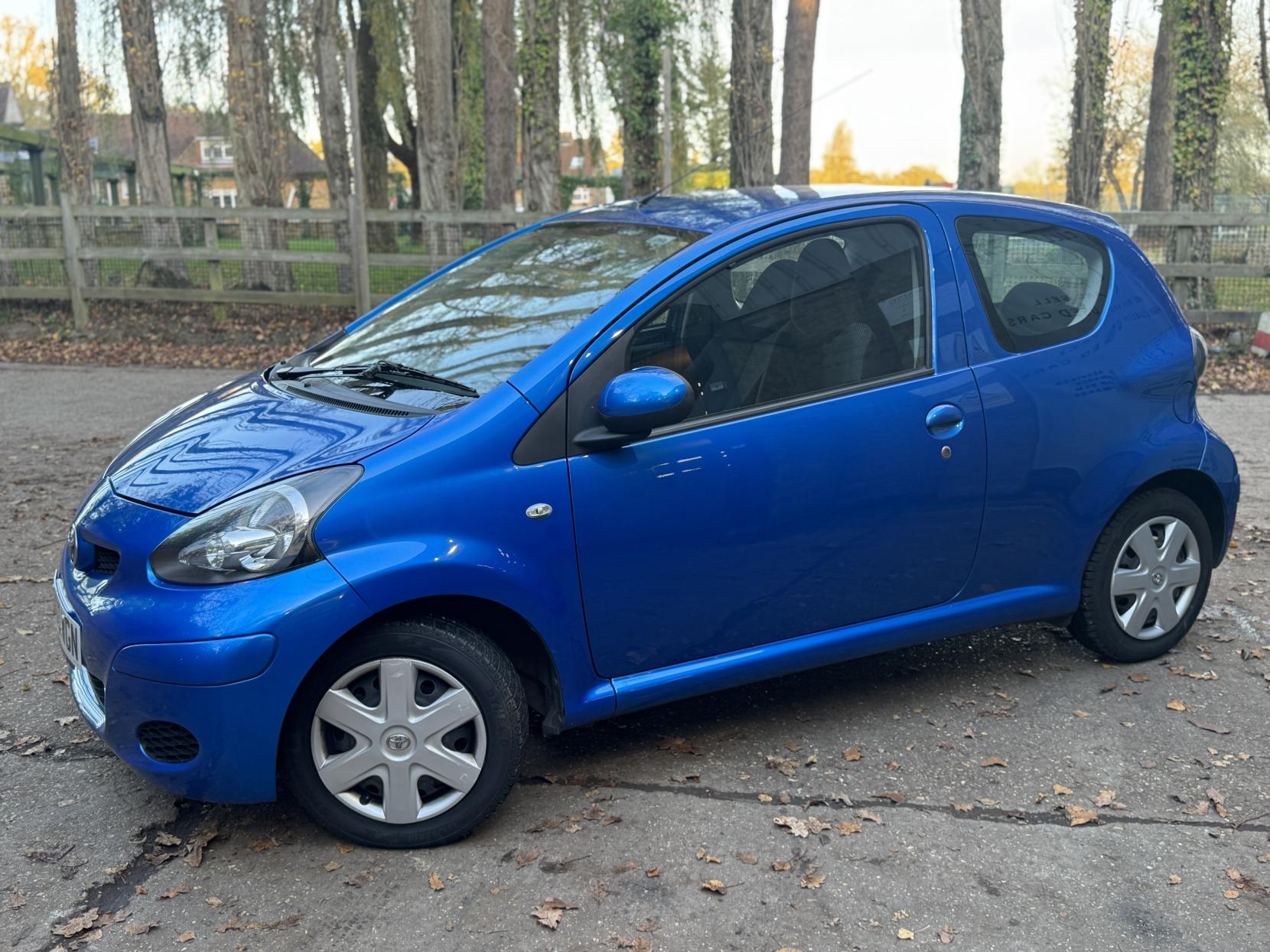 Toyota AYGO 1.0 VVT-i Blue Hatchback 3dr Petrol Manual Euro 5 (67 ps)