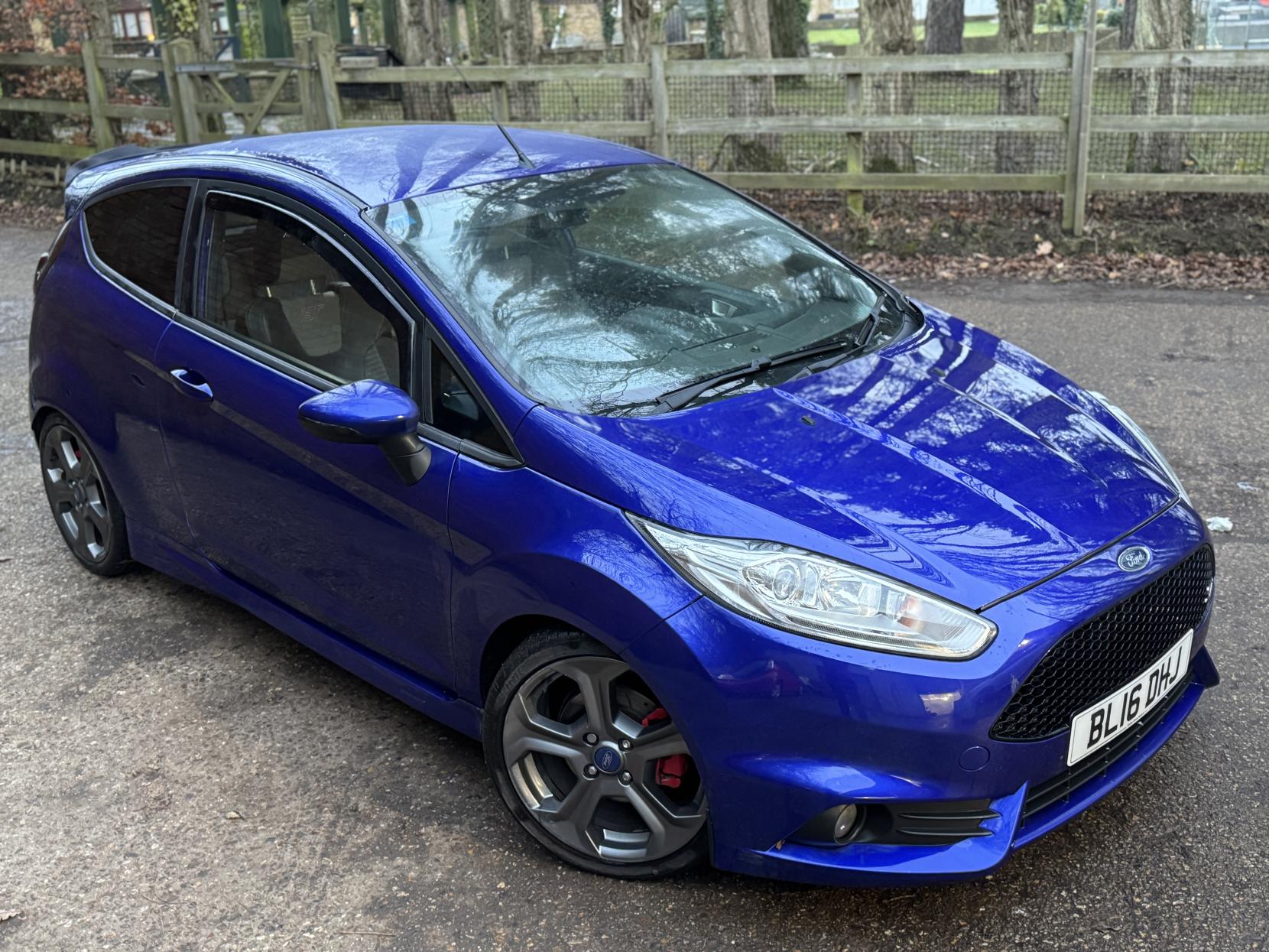 Ford Fiesta 1.6T EcoBoost ST-2 Hatchback 3dr Petrol Manual Euro 6 (182 ps)